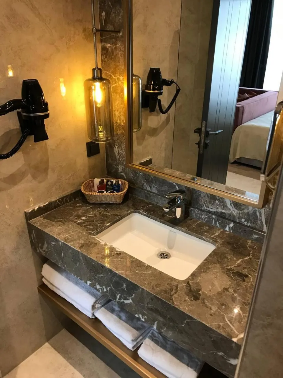 Bathroom in Esila Hotel