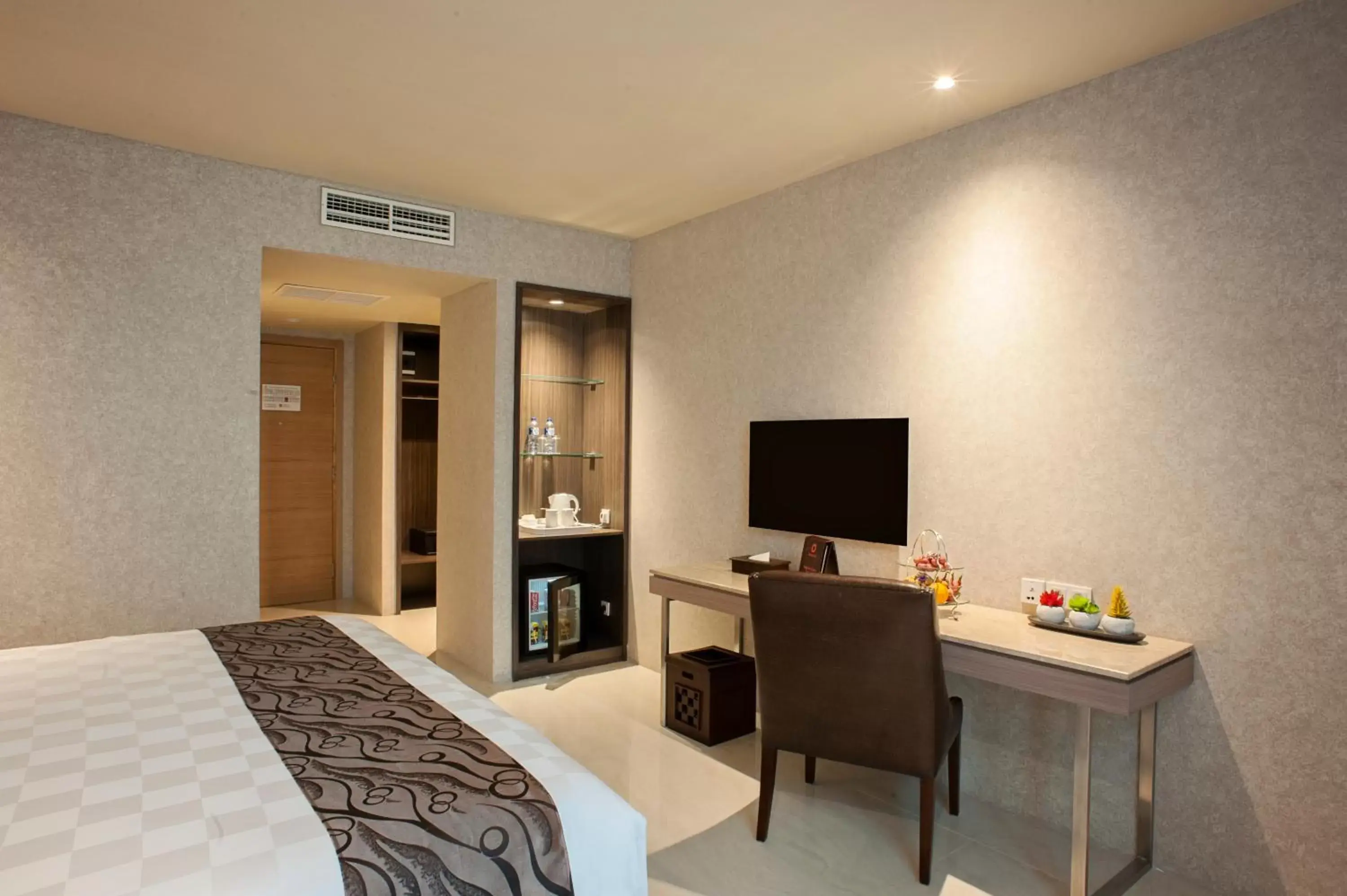 Deluxe King Room in Aria Centra Surabaya Deluxe King Room in Aria Centra Surabaya