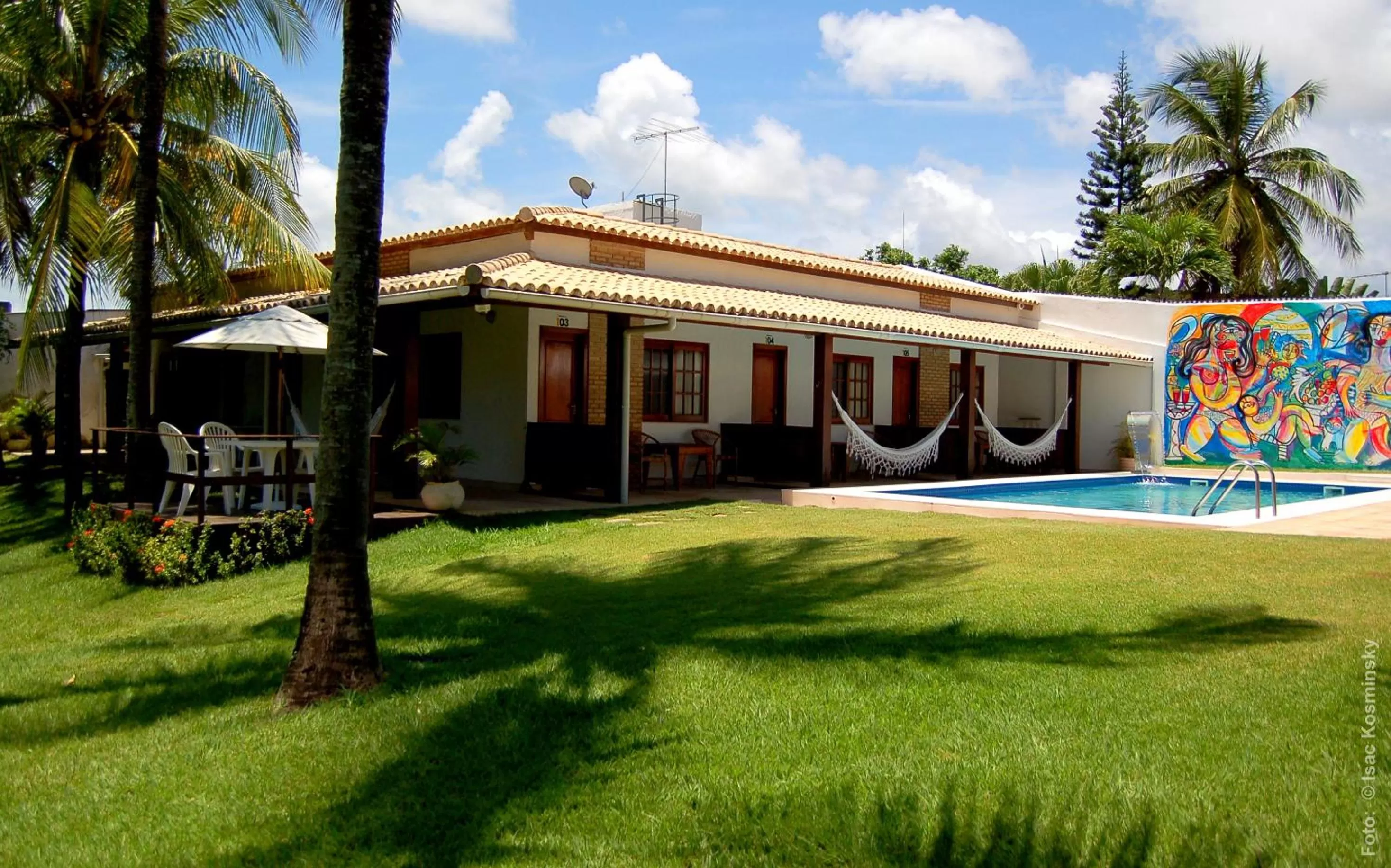 Property building in Hotel Pousada Salvador Paradise