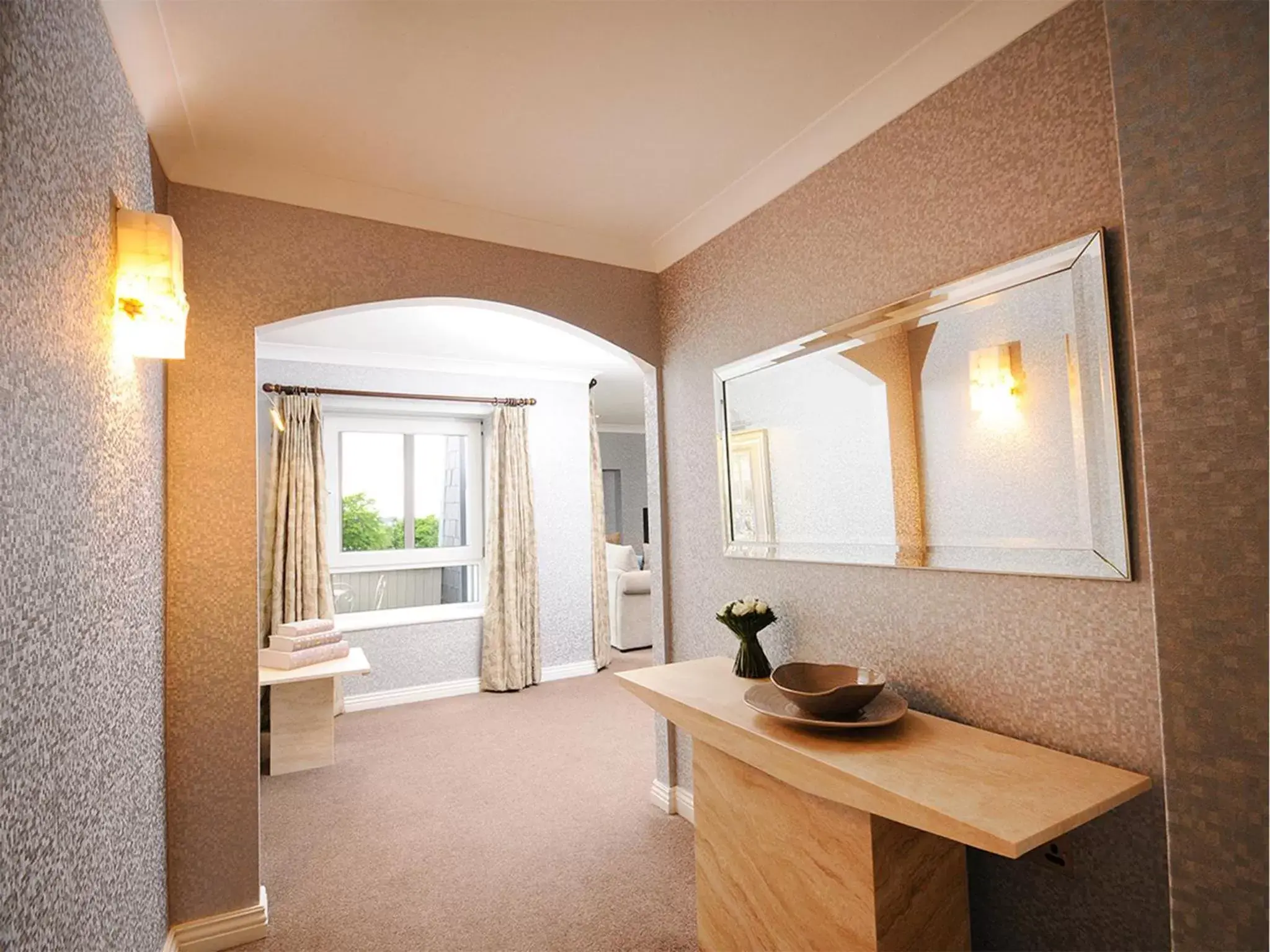 Executive Suite in Flannery's Hotel Executive Suite in Flannery's Hotel