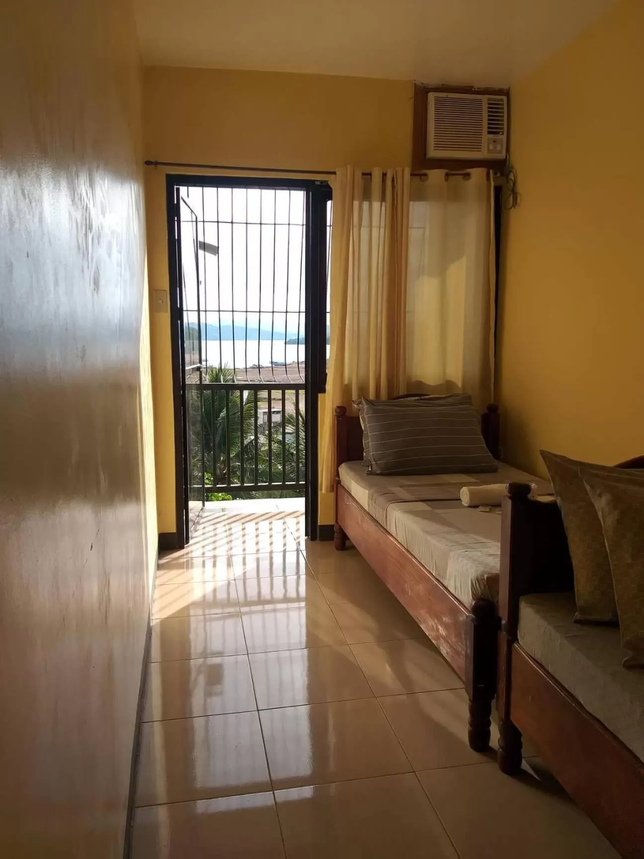 View (from property/room), Bed in Divine Castle Travelers Inn