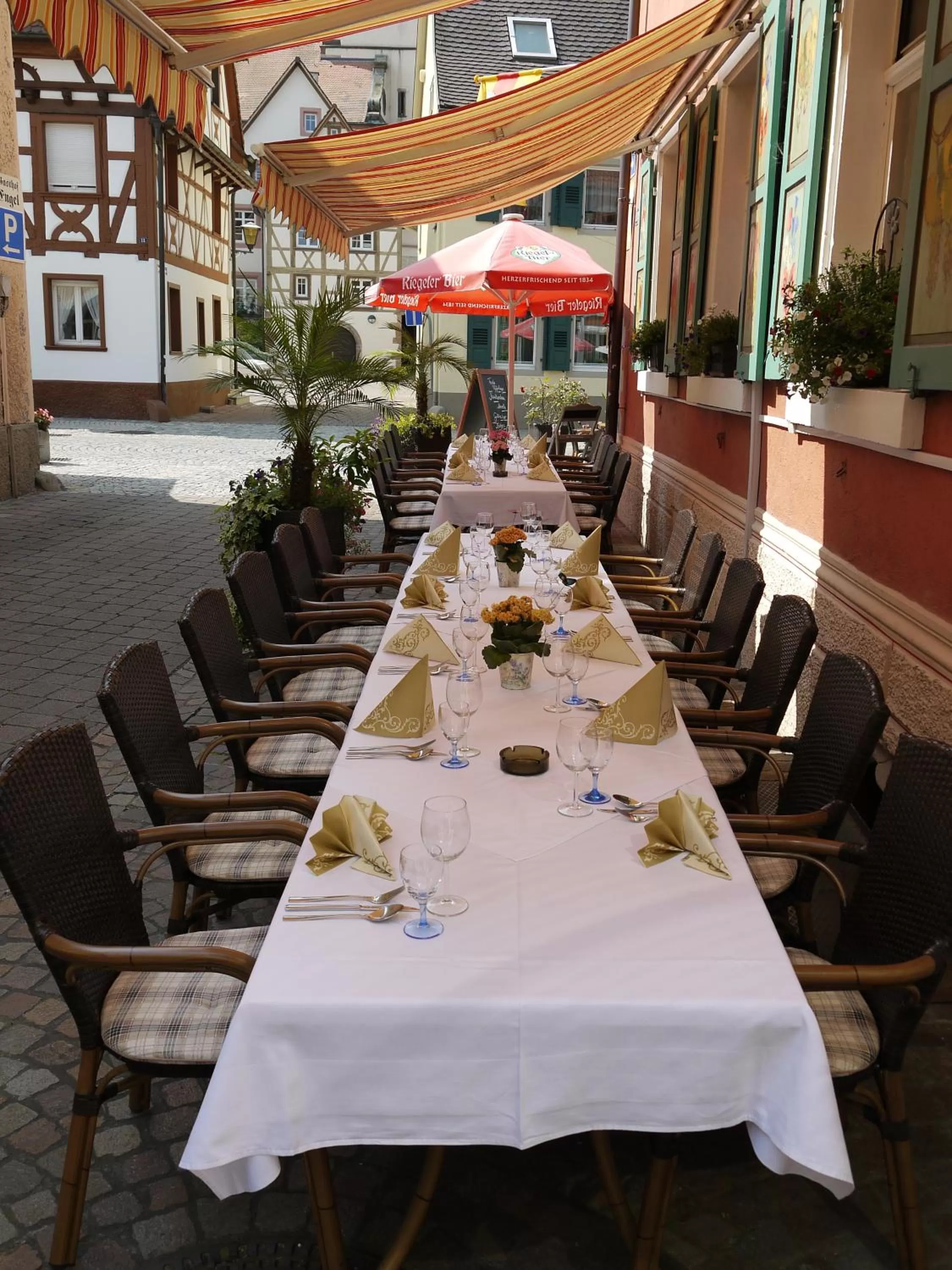 Restaurant/places to eat in Hotel Engel