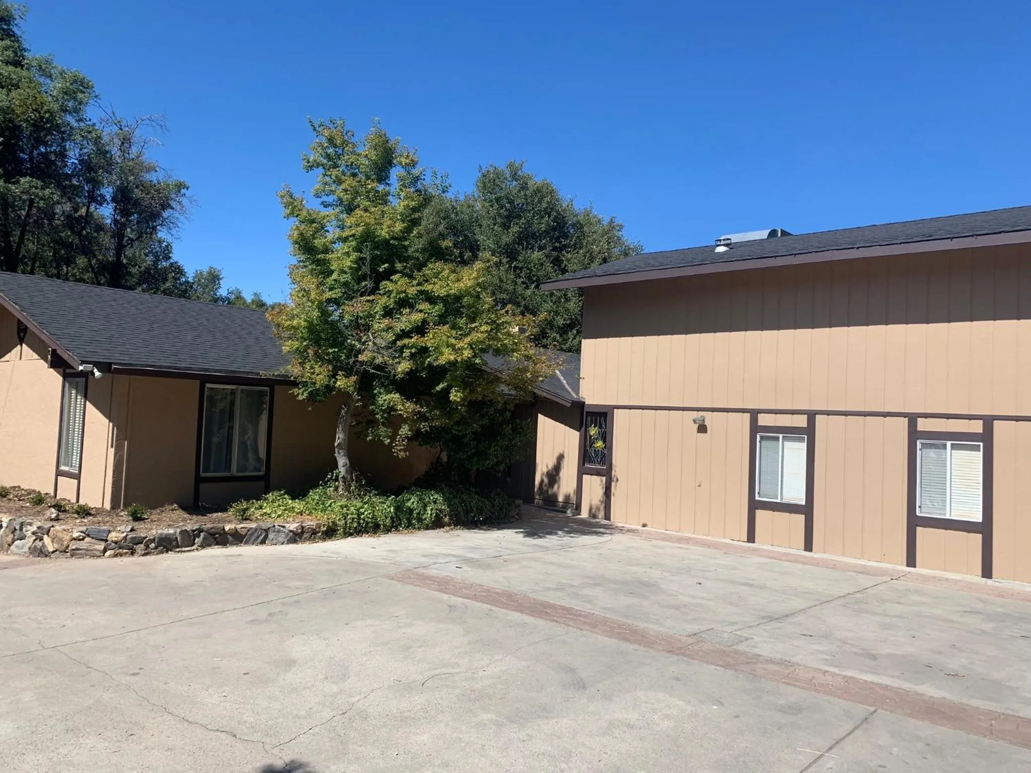 Mountain Trail Lodge and Vacation Rentals