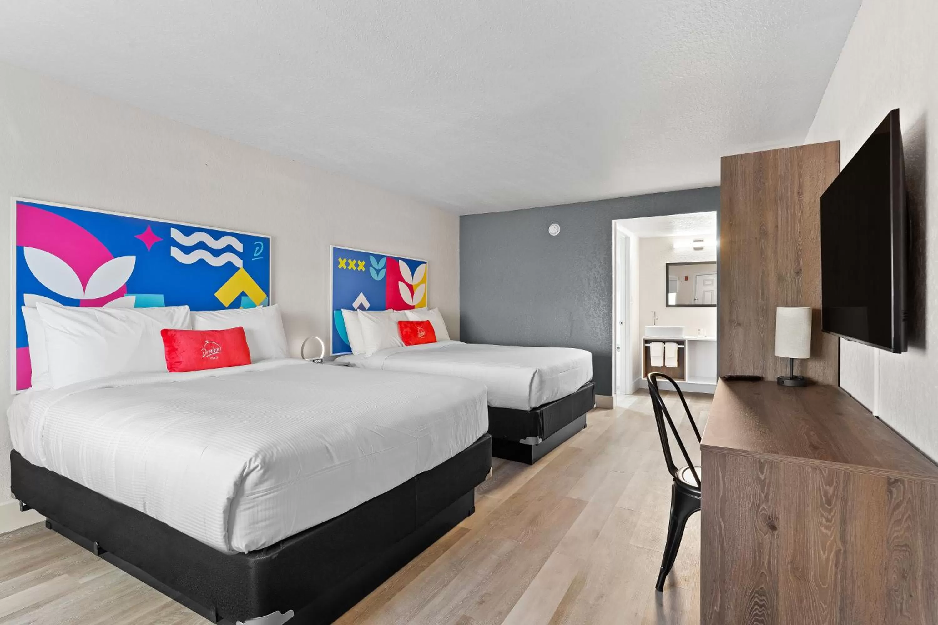 Queen Room with Two Queen Beds in Howard Johnson by Wyndham Orlando Lake Buena Vista South