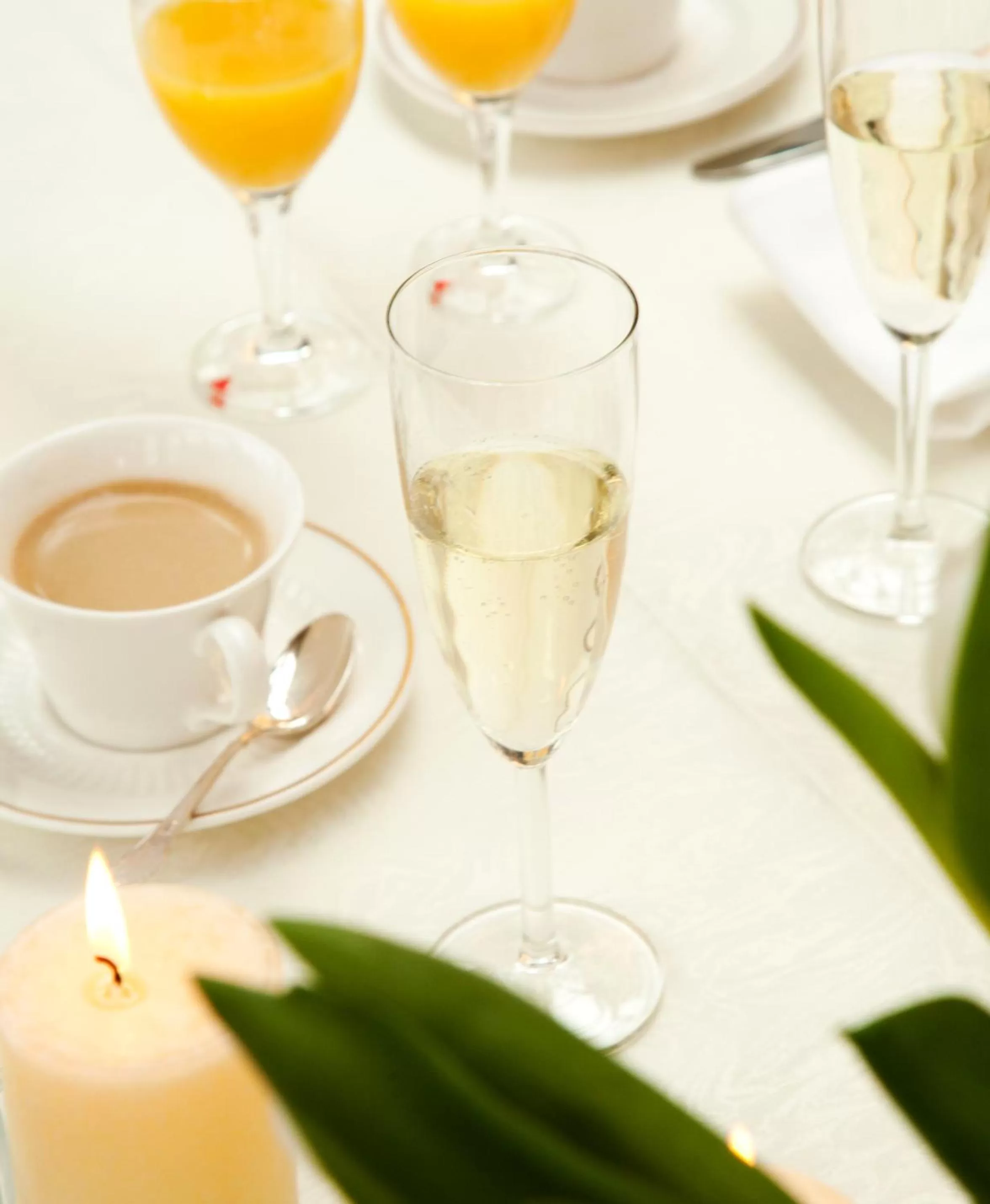 Buffet breakfast, Restaurant/Places to Eat in Landhotel Schneider