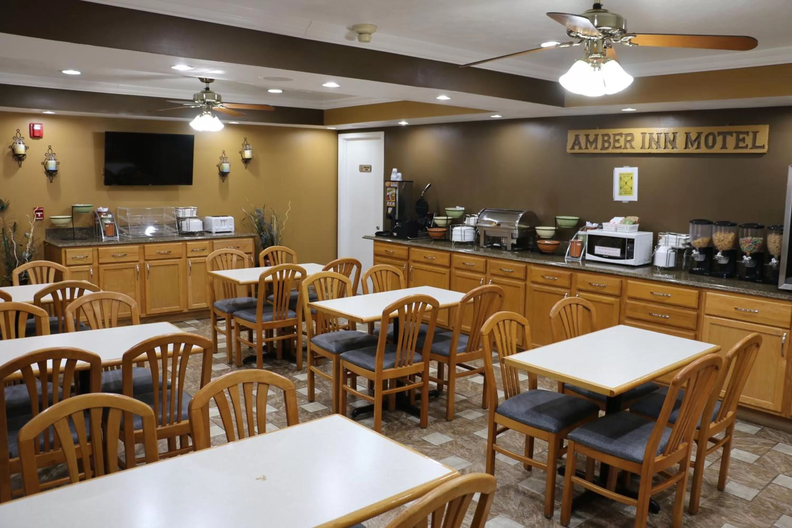 Breakfast in Amber Inn