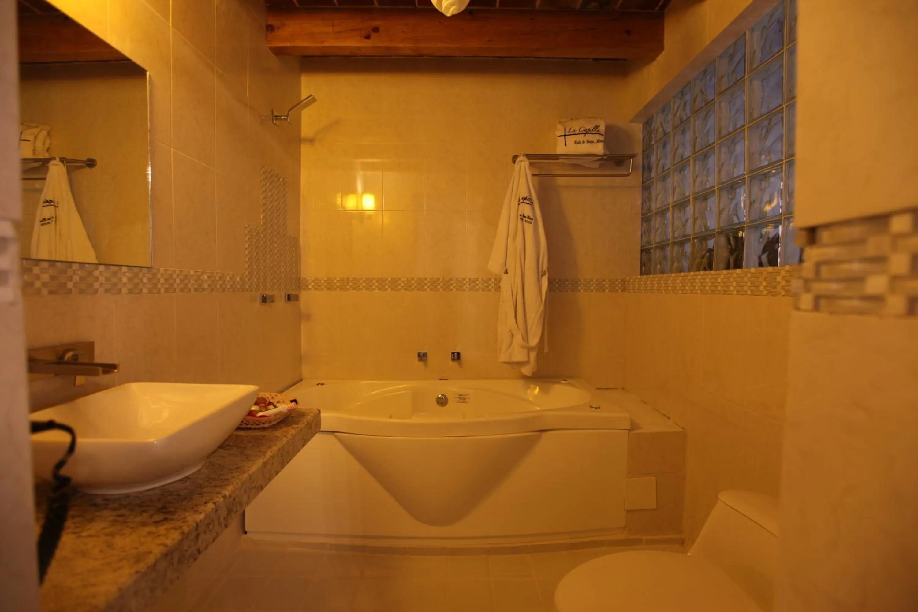 Bathroom in La Capilla Hotel Boutique
