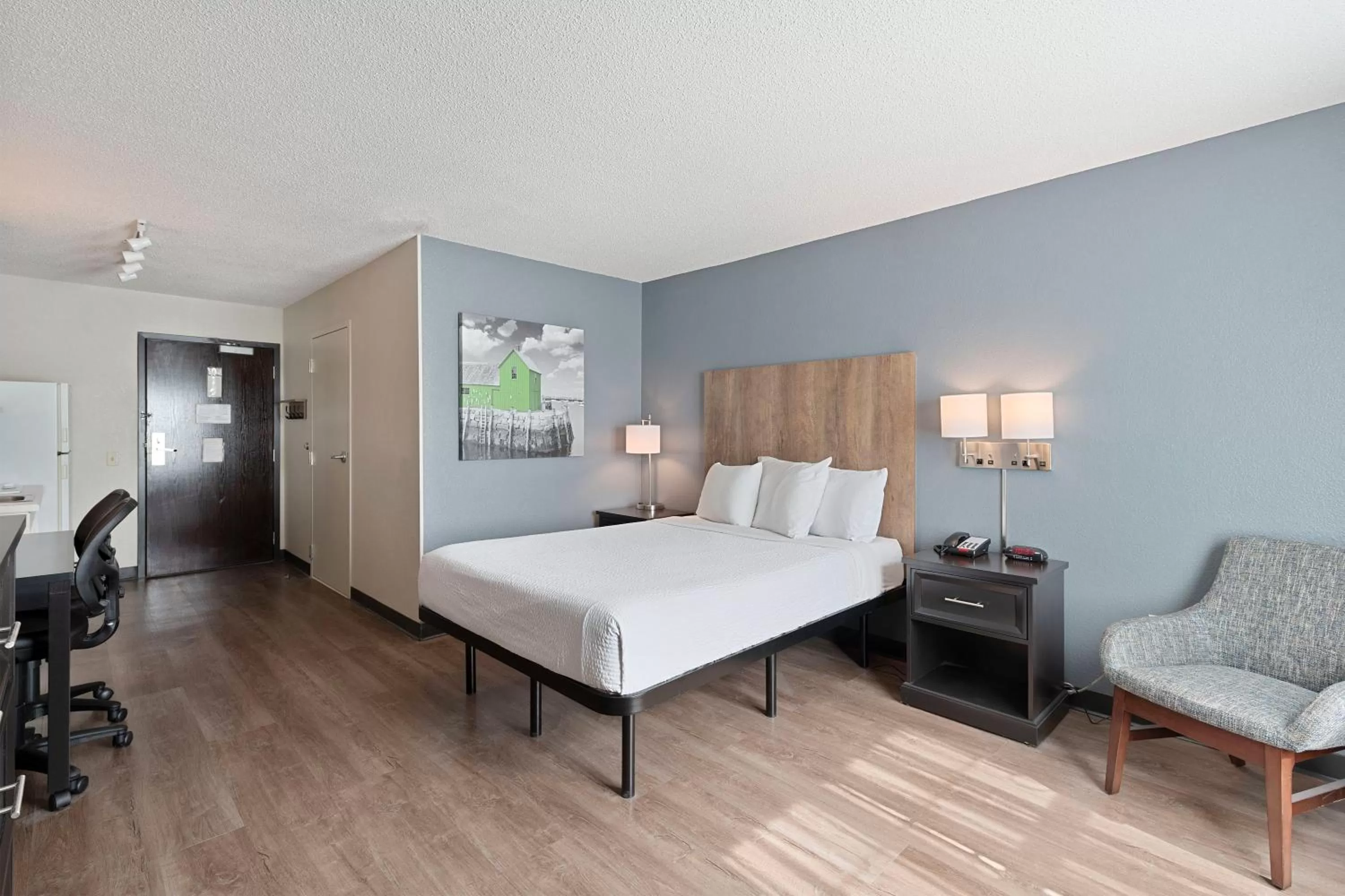 Bed in Extended Stay America Select Suites - Charlotte - Tyvola Rd