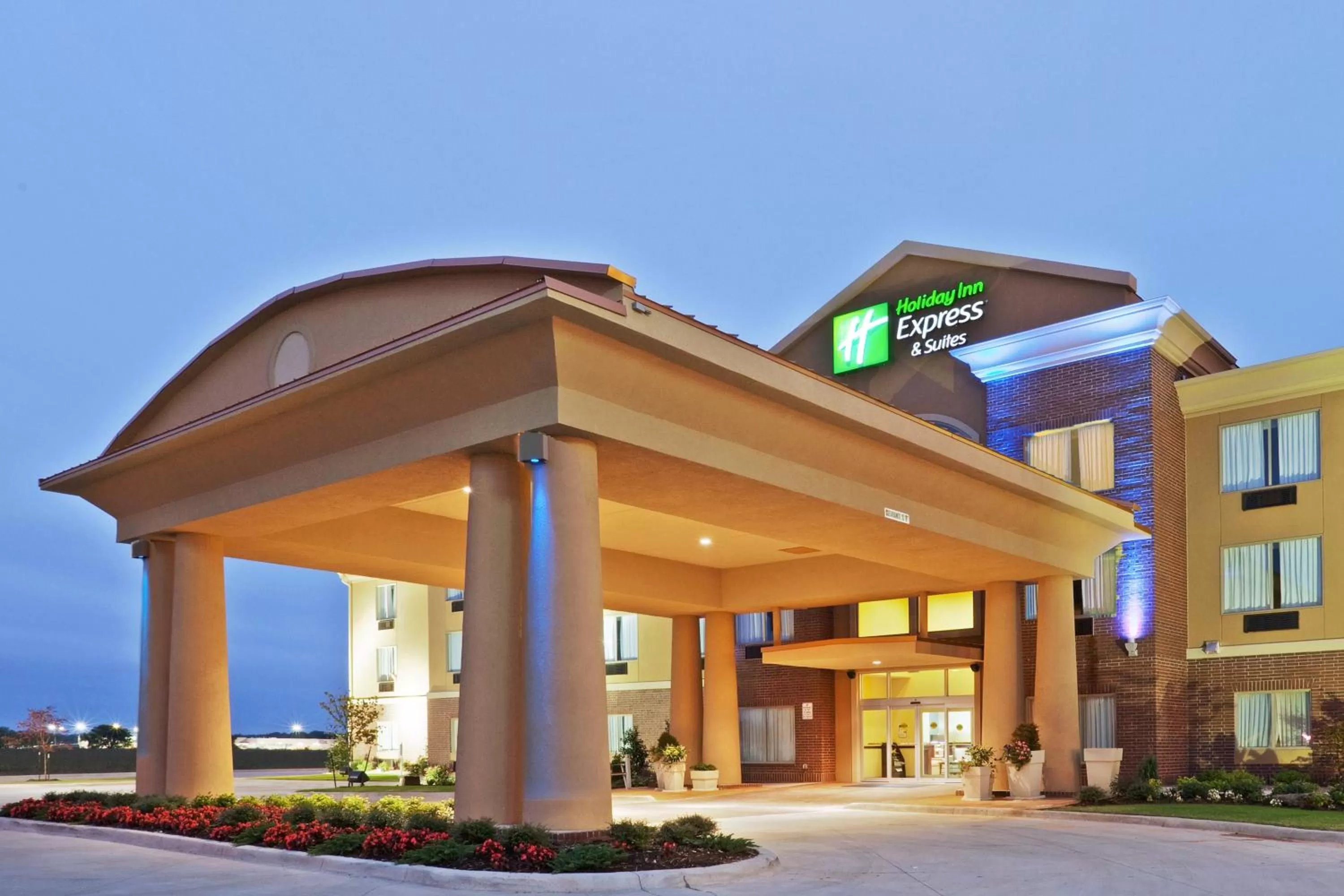 Property building in Holiday Inn Express and Suites Hotel - Pauls Valley by IHG