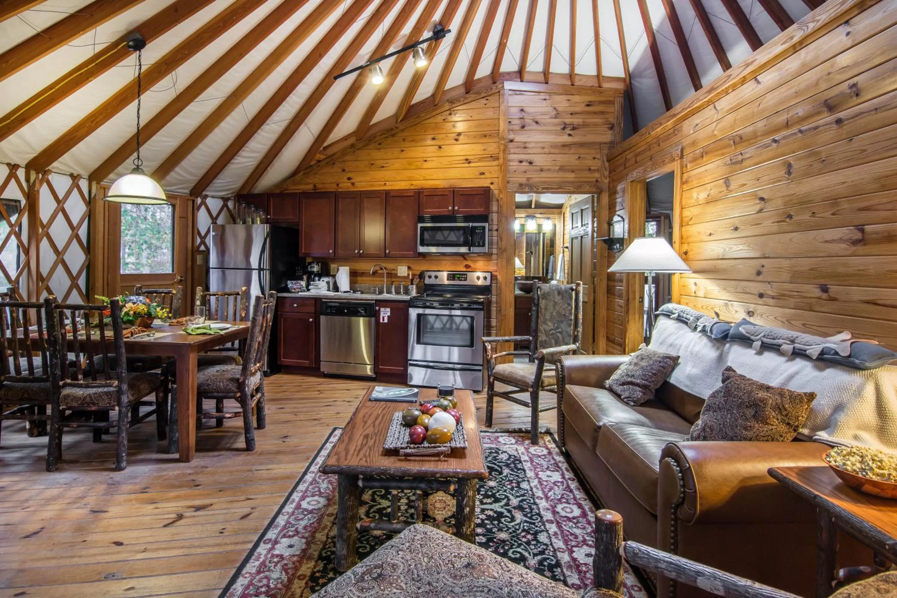 Kitchen or kitchenette in Bluegreen Vacations Shenandoah Crossing, an Ascend Collection Resort