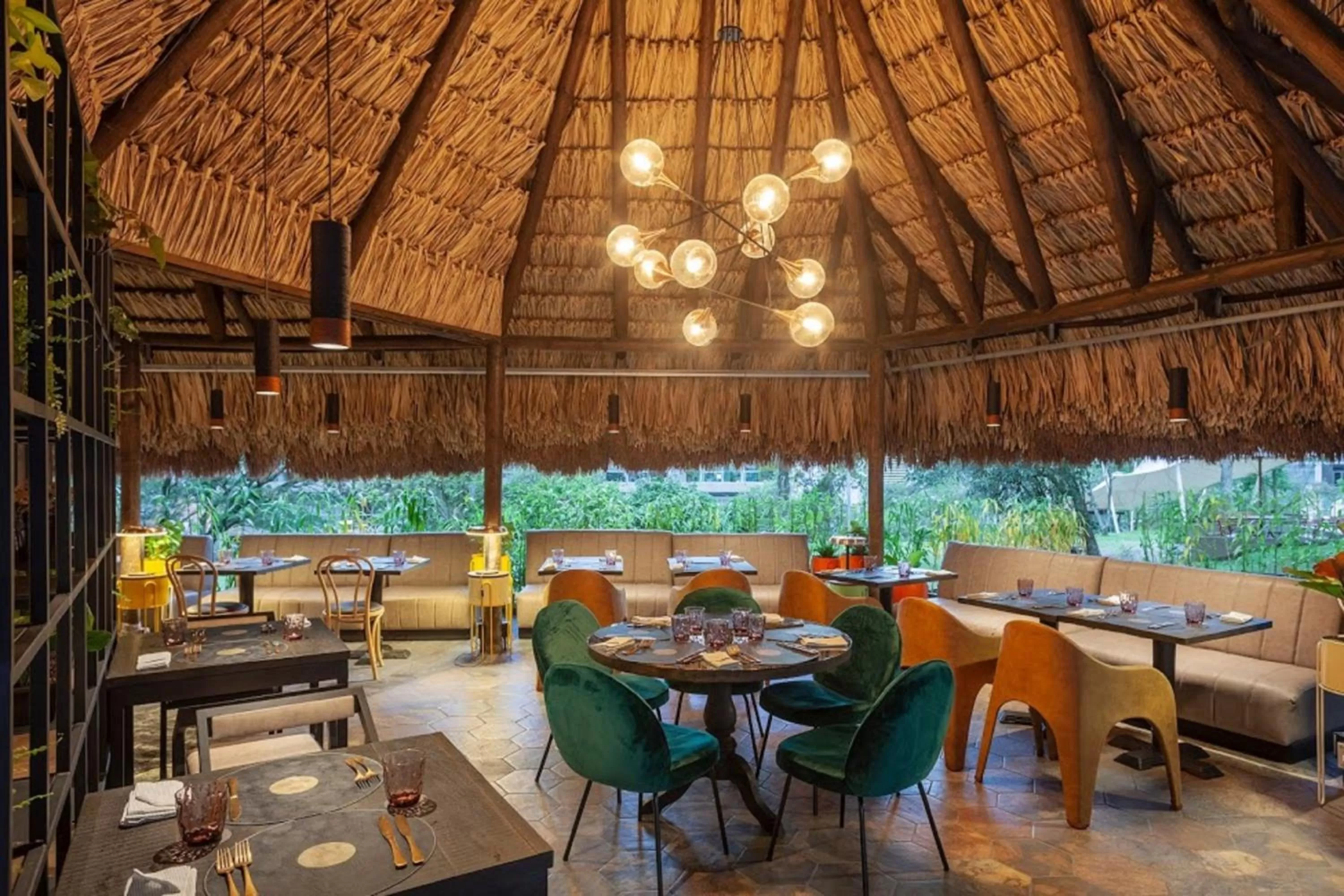 Restaurant/places to eat in InterContinental Medellin - Movich by IHG