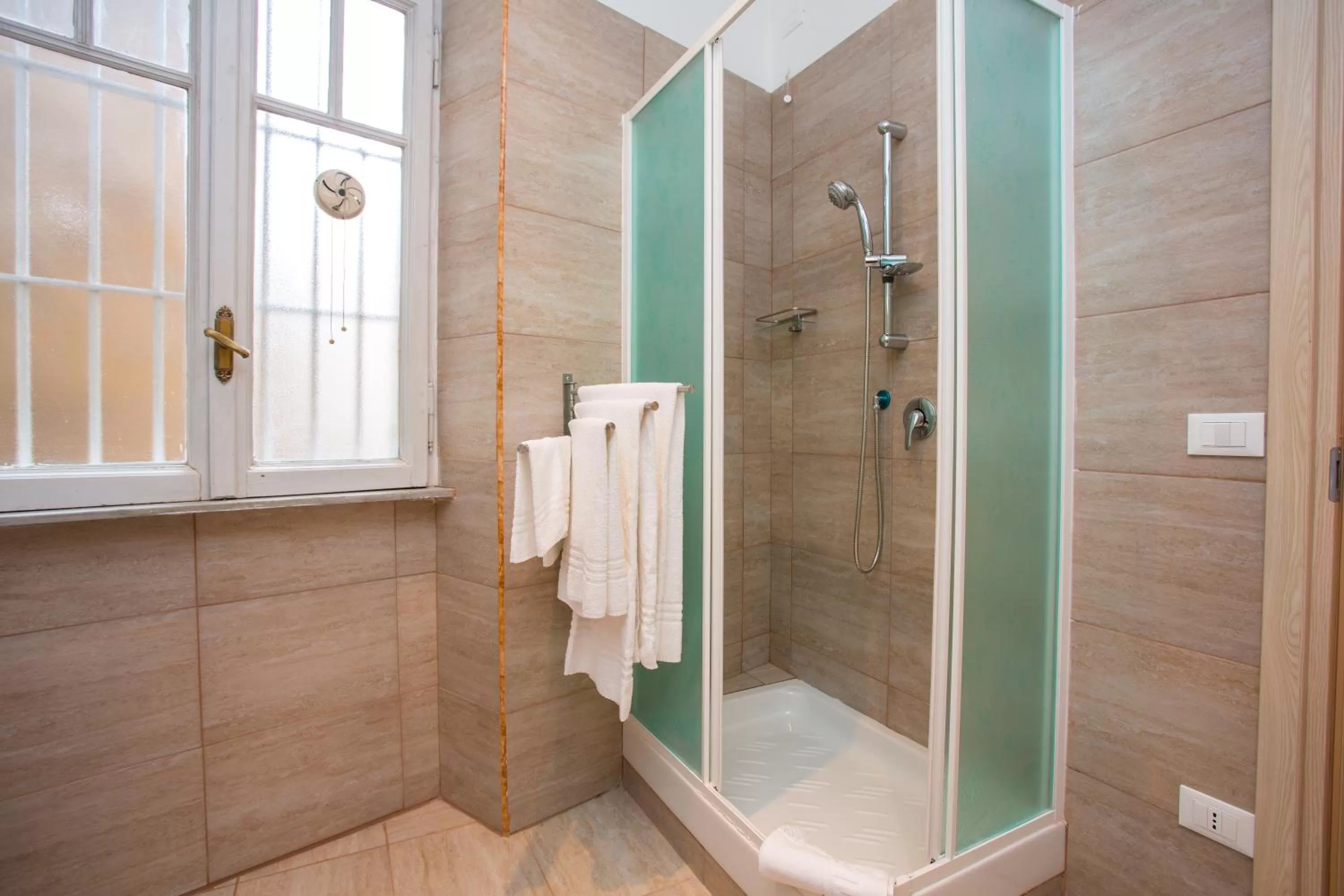 Shower in BQ House Castello Luxury Rooms