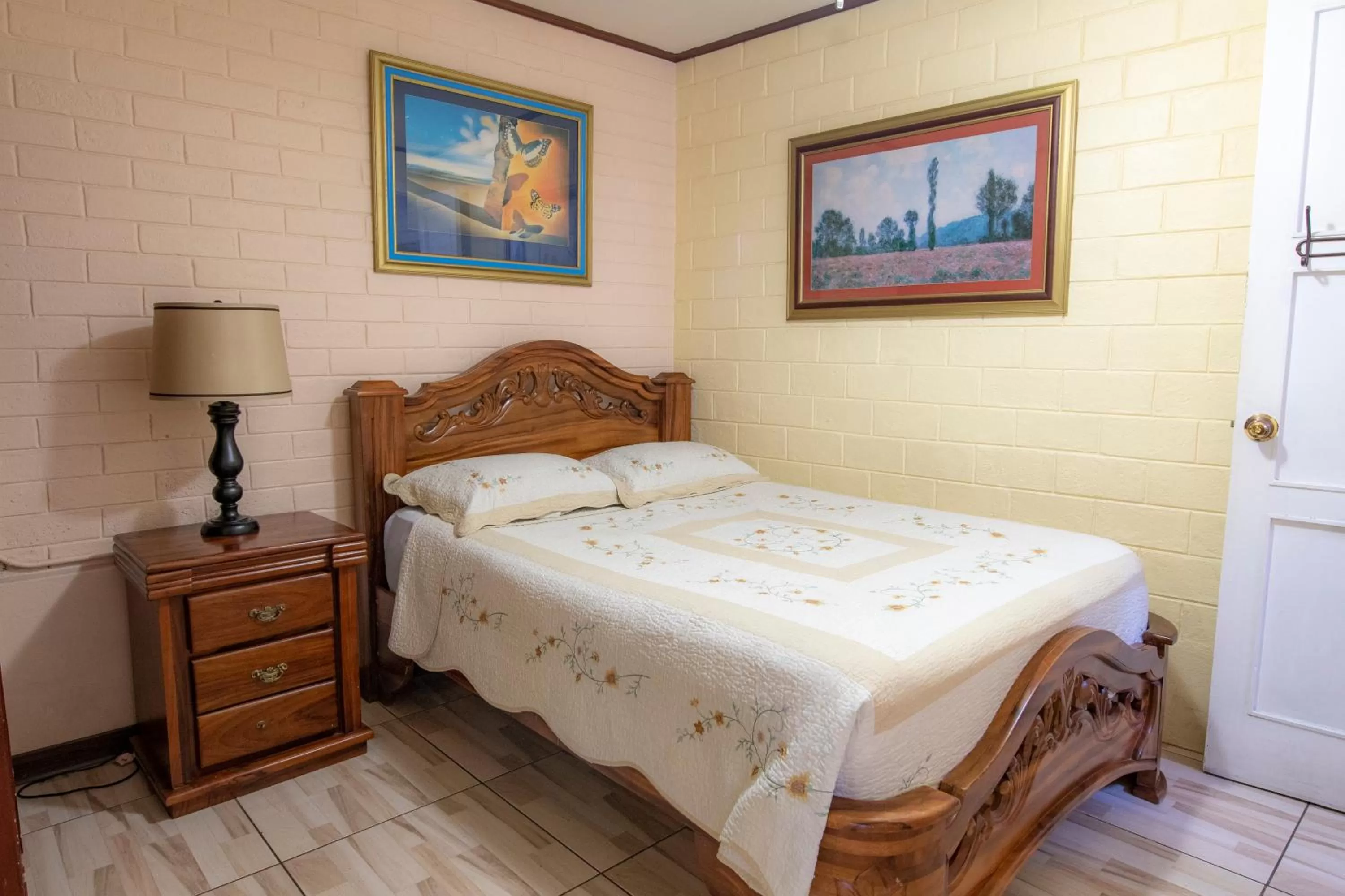 Bed in Casa Hotel Sura