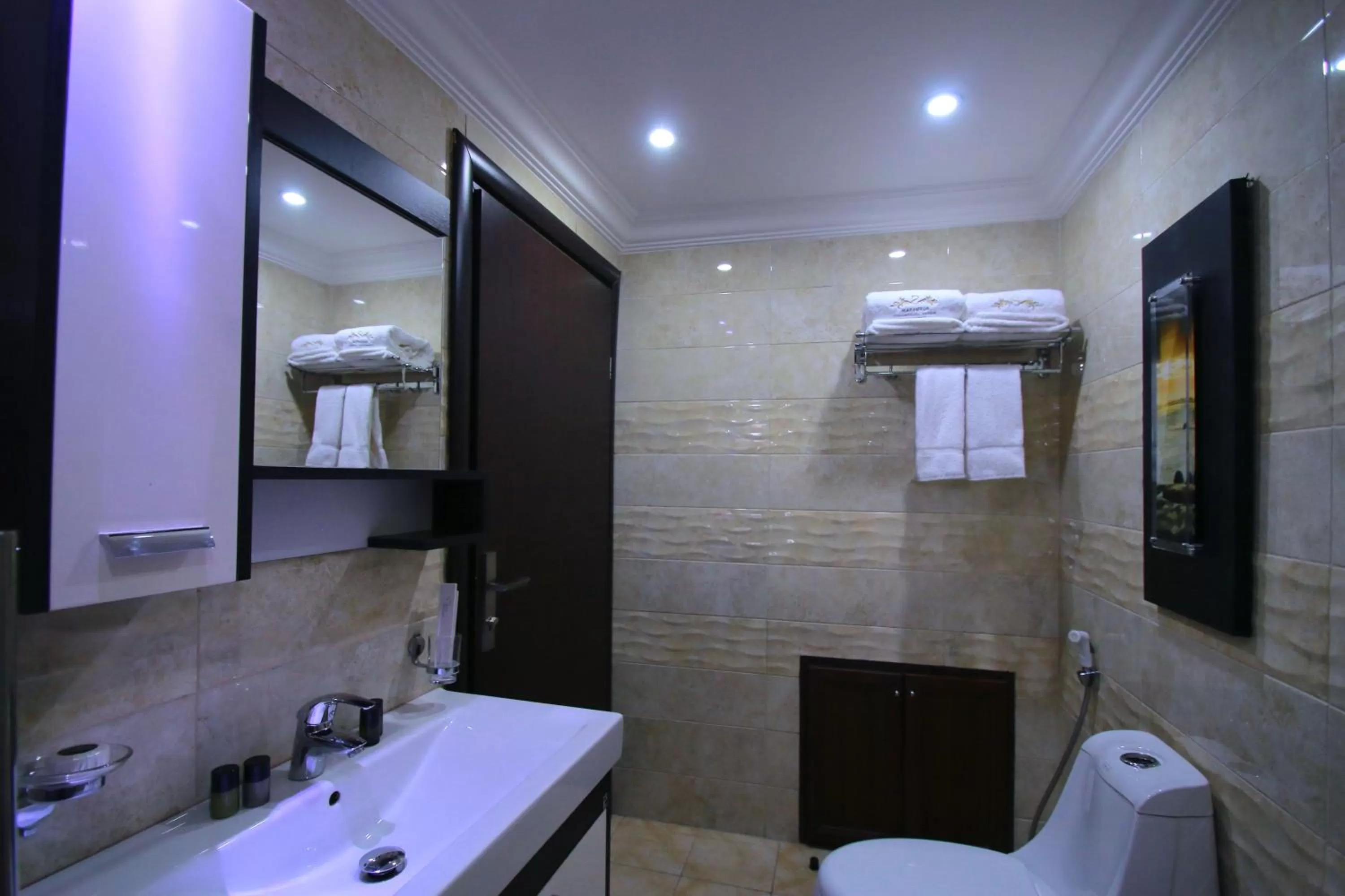 City Rose Hotel Suites