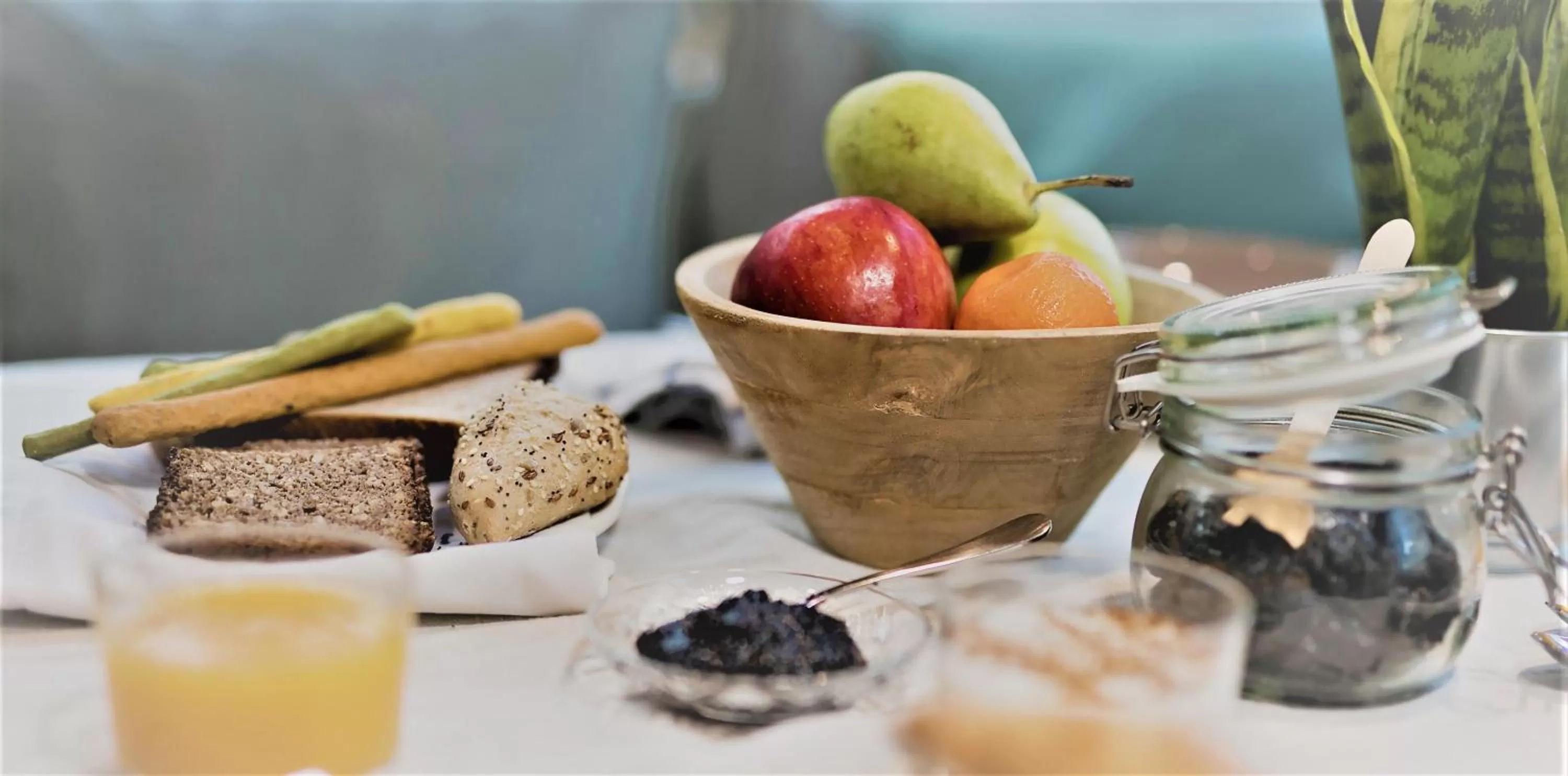 Food and drinks in MIRIVILI hospitality & wellness