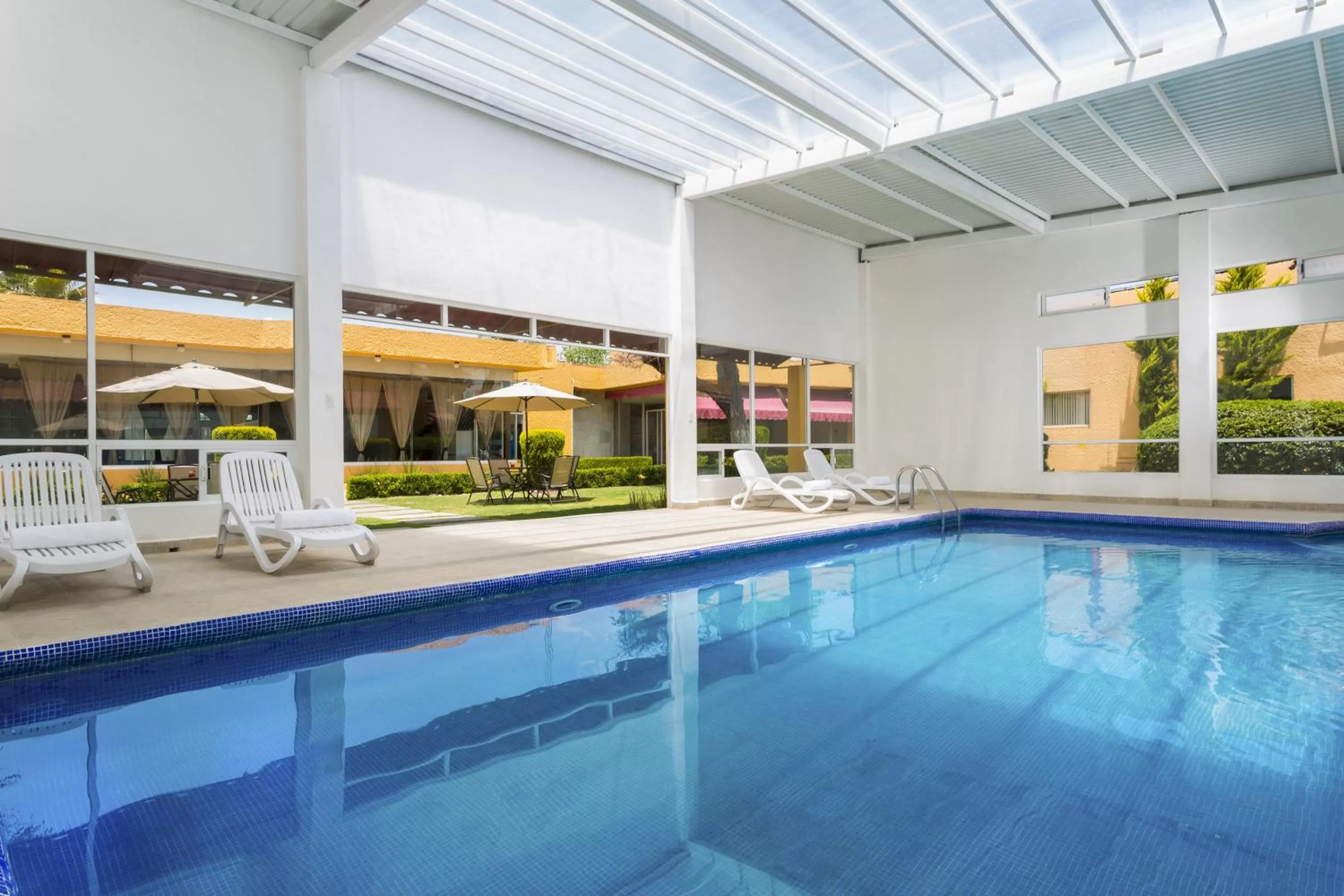 Swimming pool in Gamma Pachuca