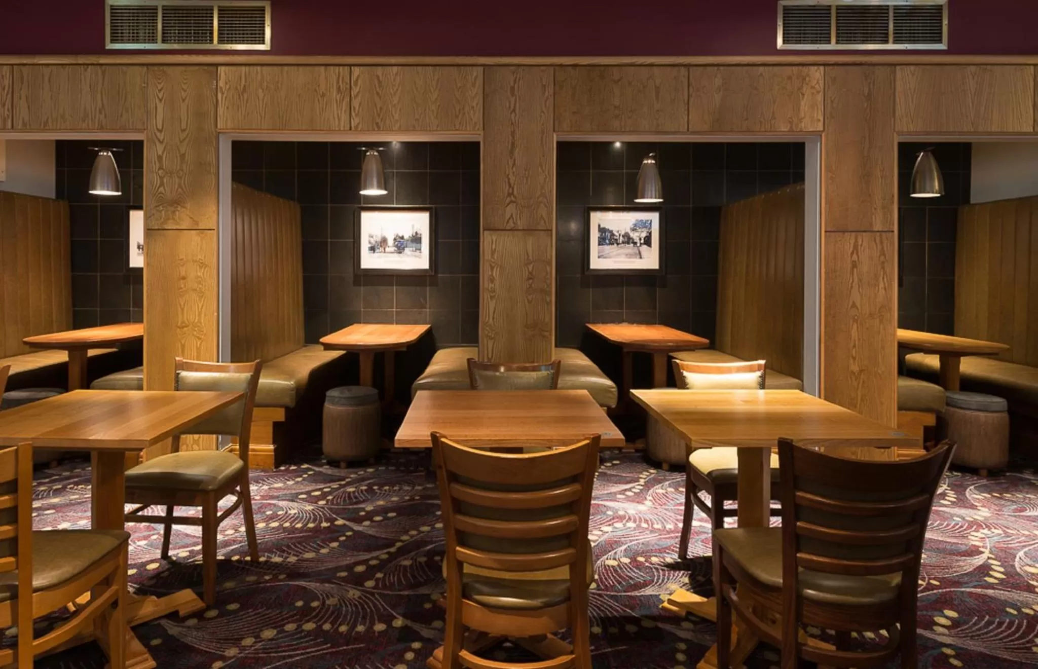 Restaurant/places to eat, Lounge/Bar in Admiral of the Humber Wetherspoon