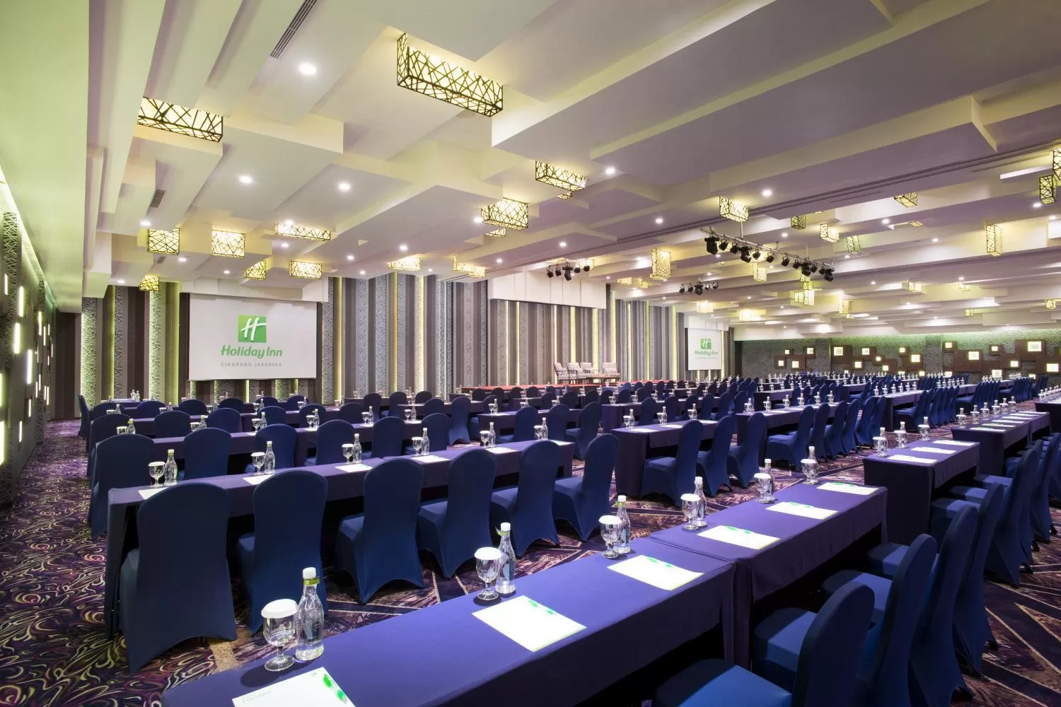Meeting/conference room in Holiday Inn Cikarang Jababeka by IHG