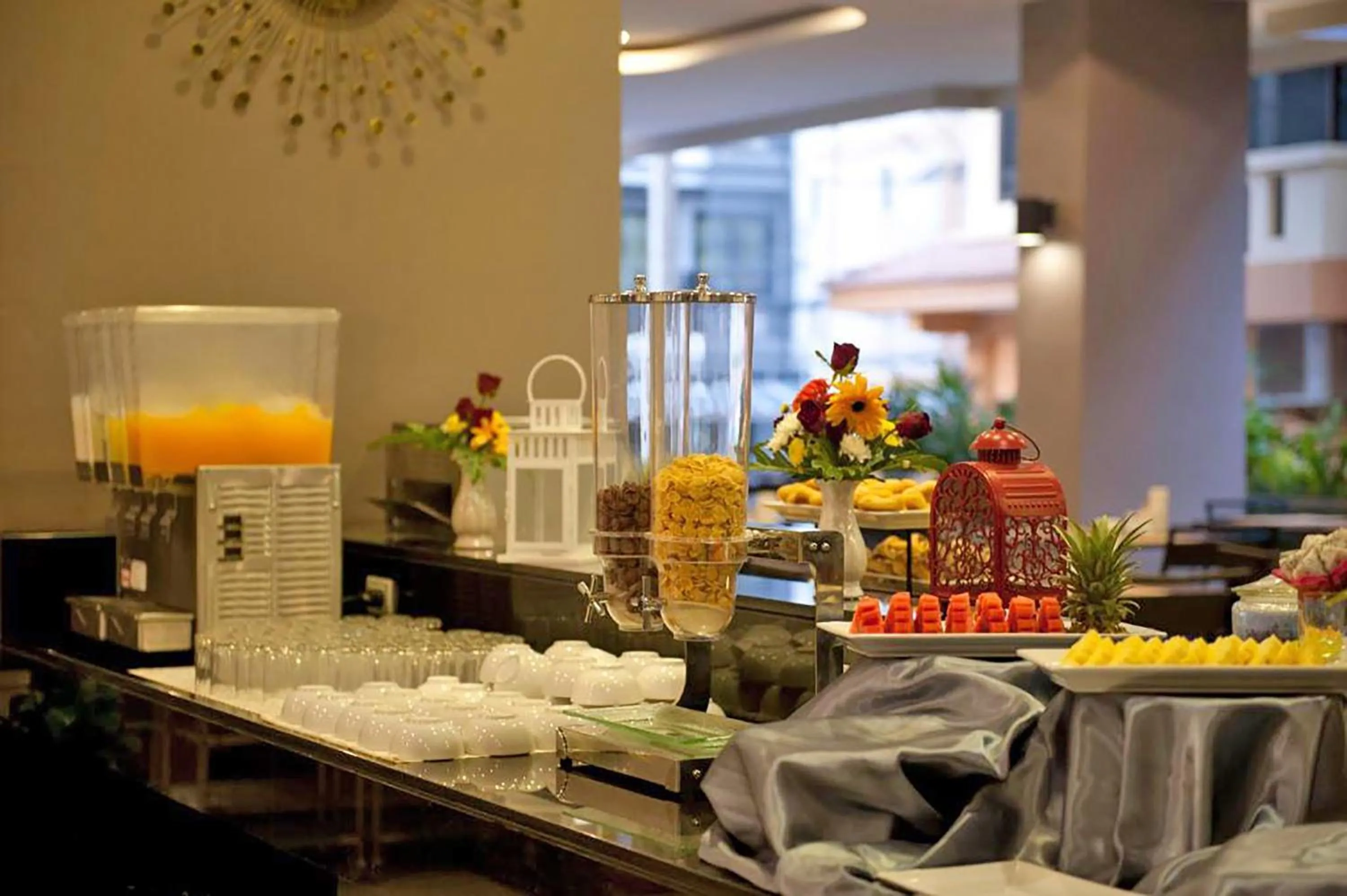 Restaurant/places to eat in Gu Hotel Patong