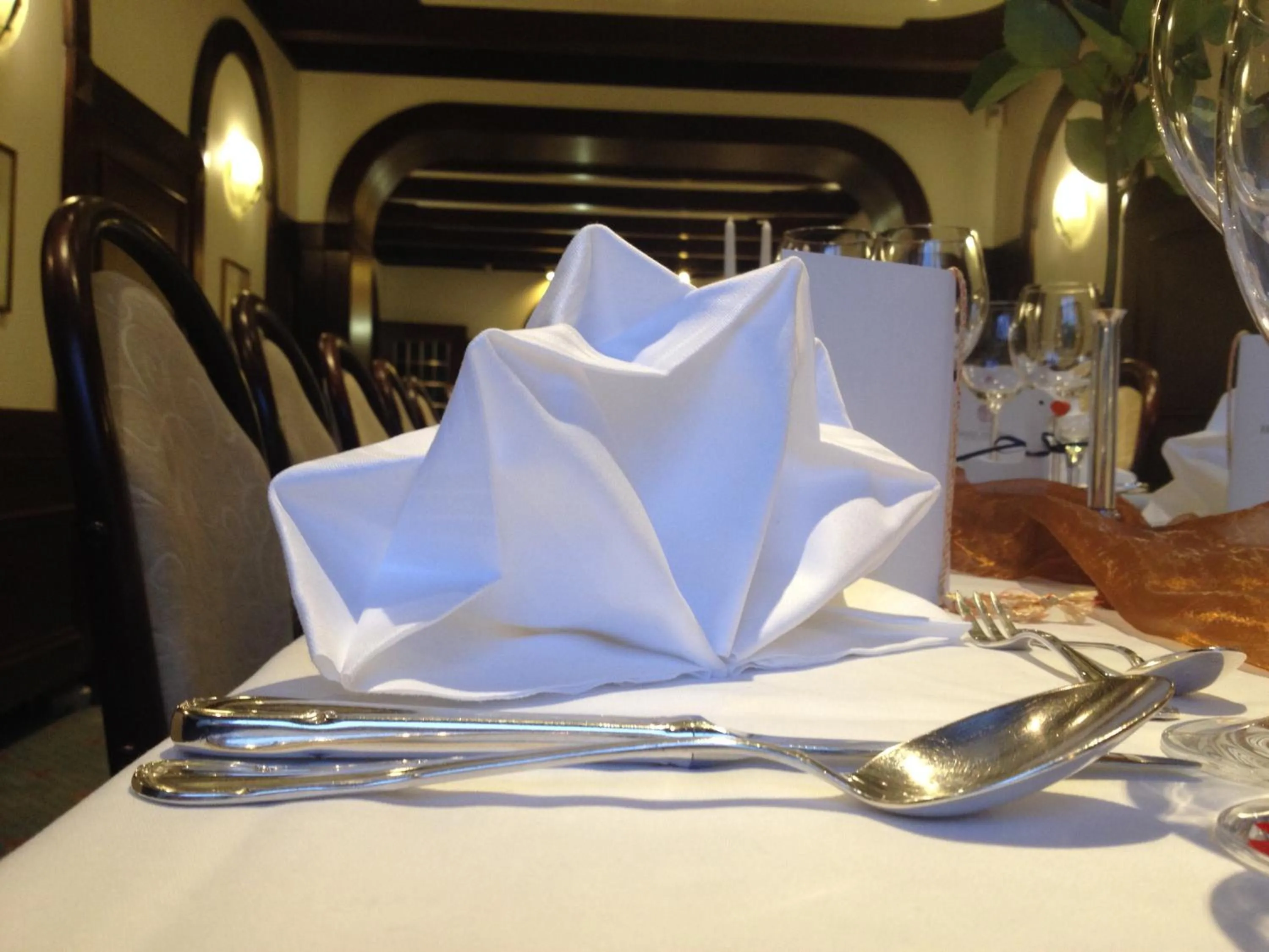 Restaurant/places to eat in Hotel Imperial