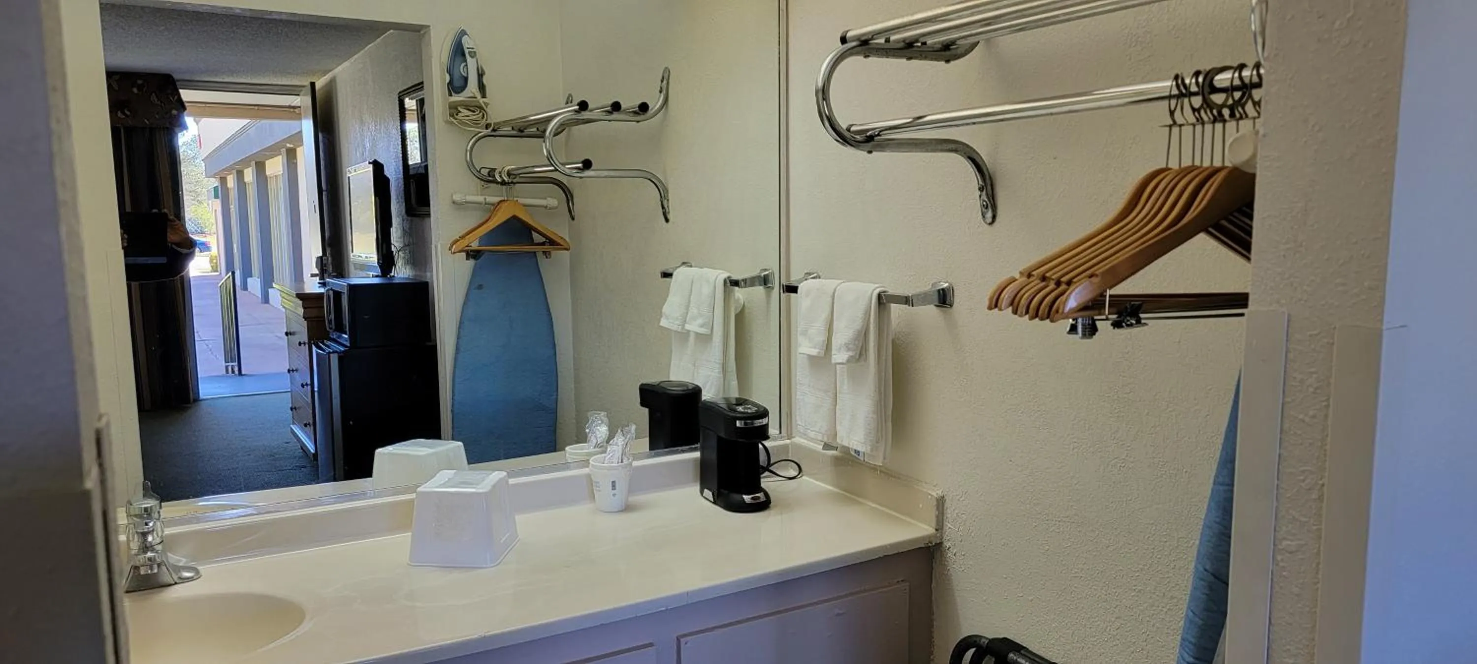 Ramada by Wyndham & Suites Warner Robins