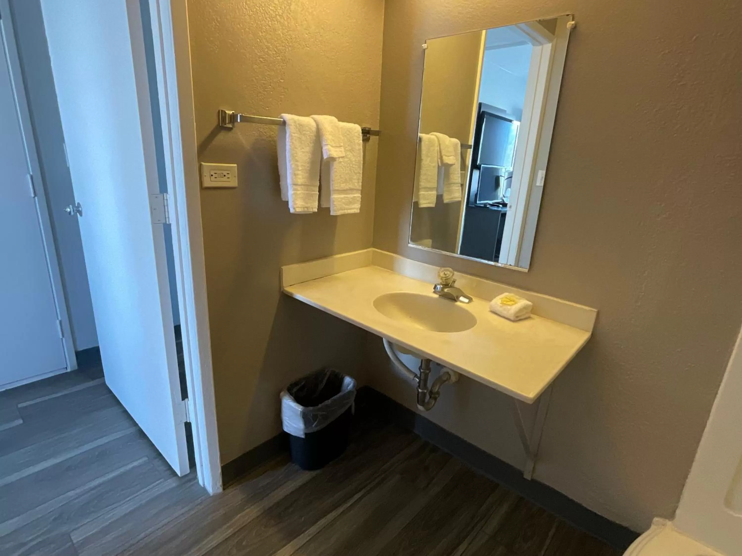 Bathroom in Motel 6-Ely, NV