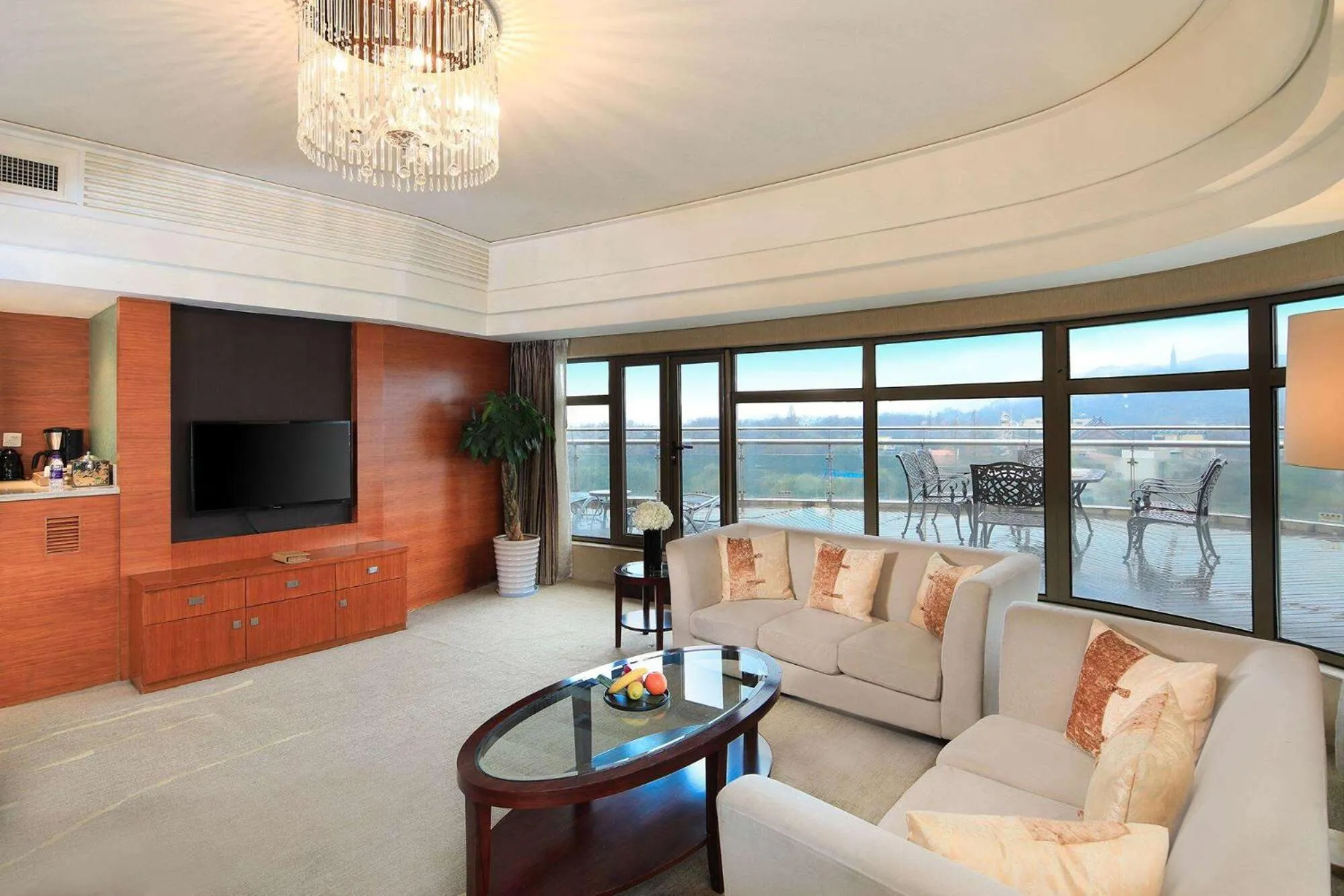 Photo of the whole room in Wyndham Grand Plaza Royale Hangzhou