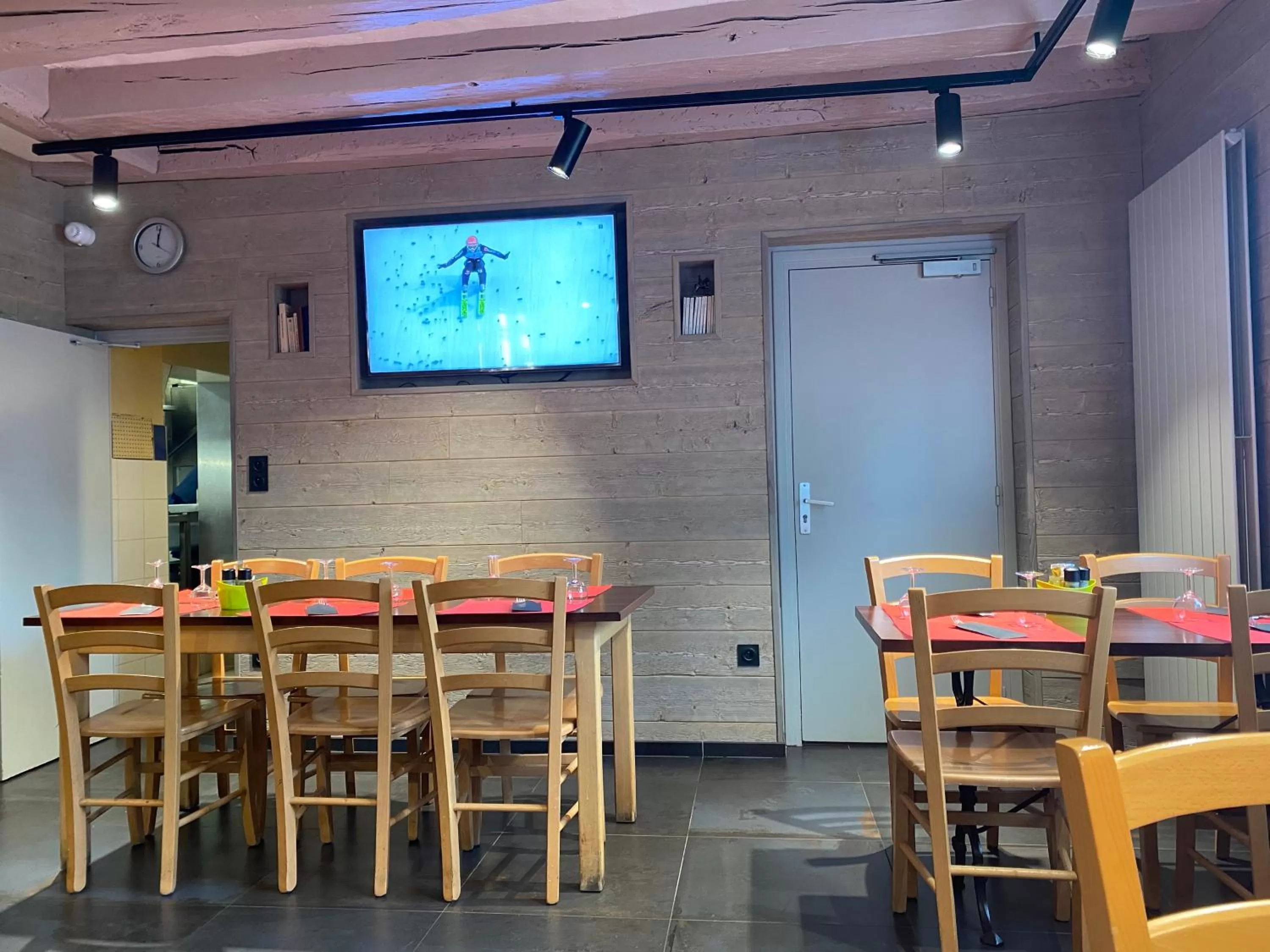 Restaurant/places to eat in Hotel le Faisan