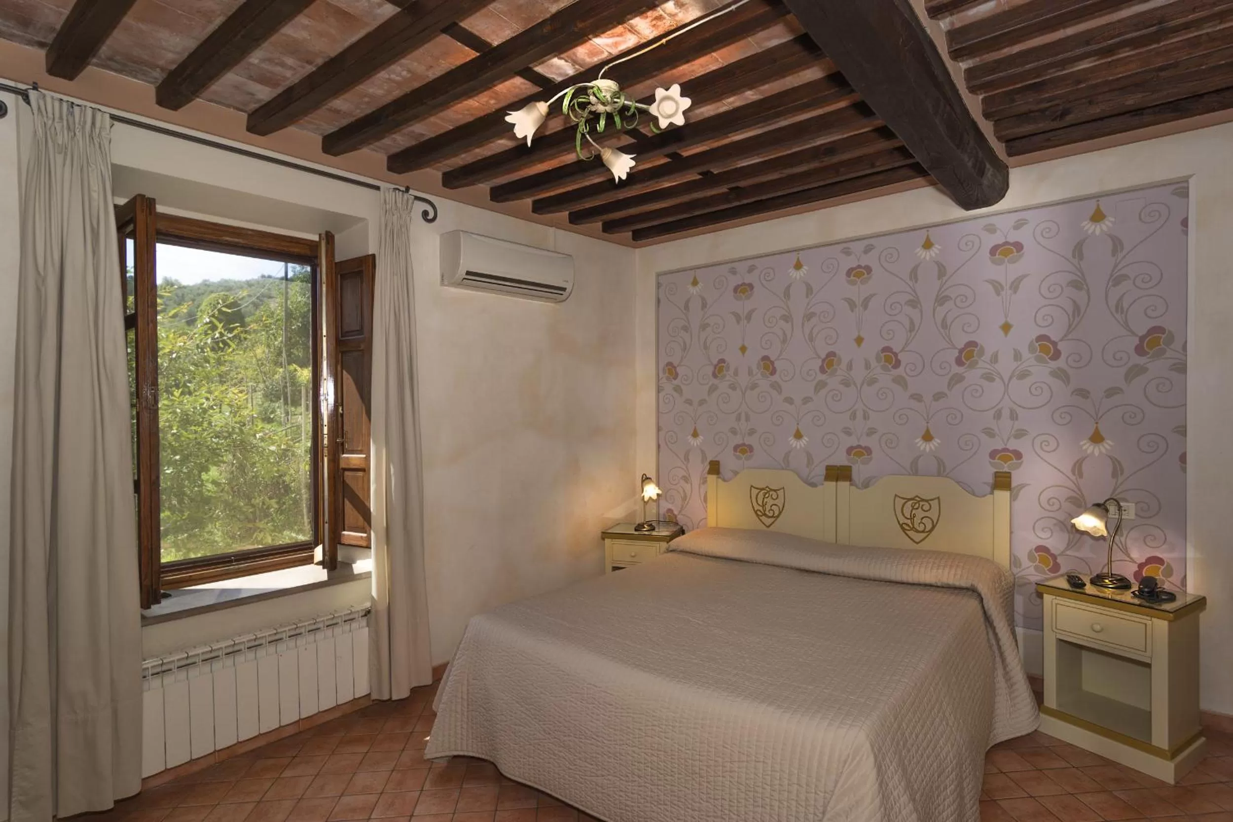 Photo of the whole room, Bed in Hotel Villa Cheli