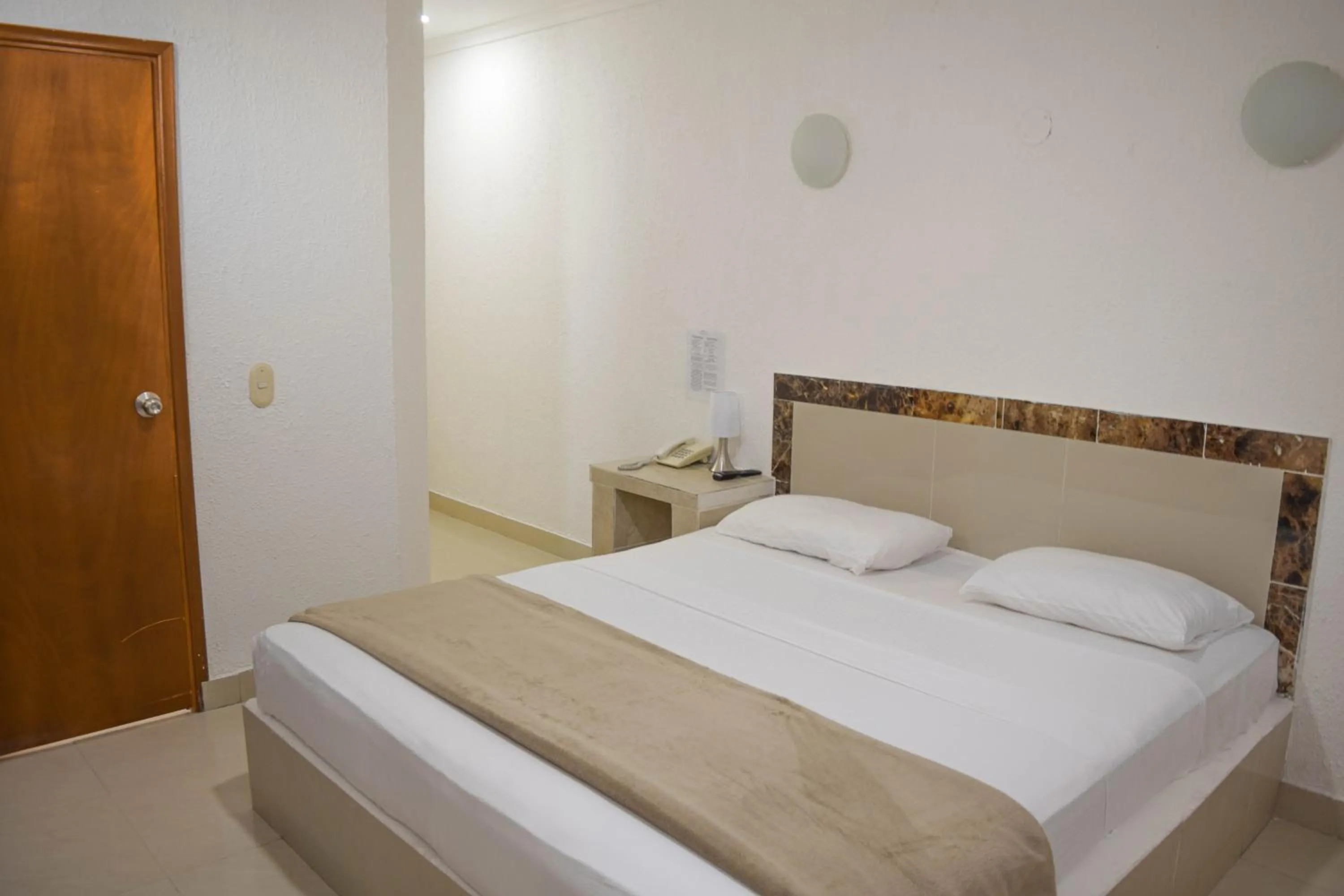 Photo of the whole room, Bed in Hotel Cartagena Premium