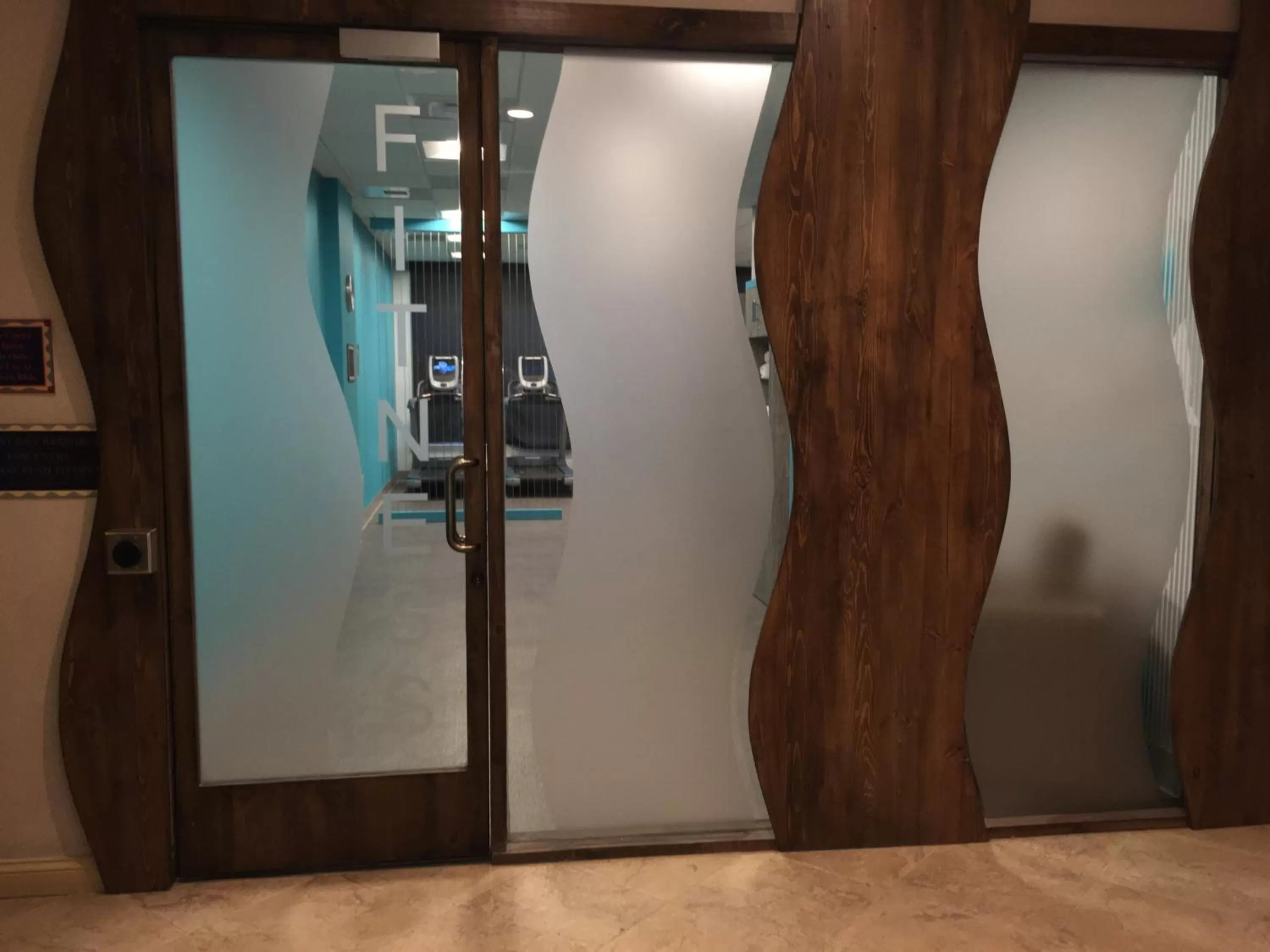 Fitness centre/facilities in Crowne Plaza Ventura Beach by IHG