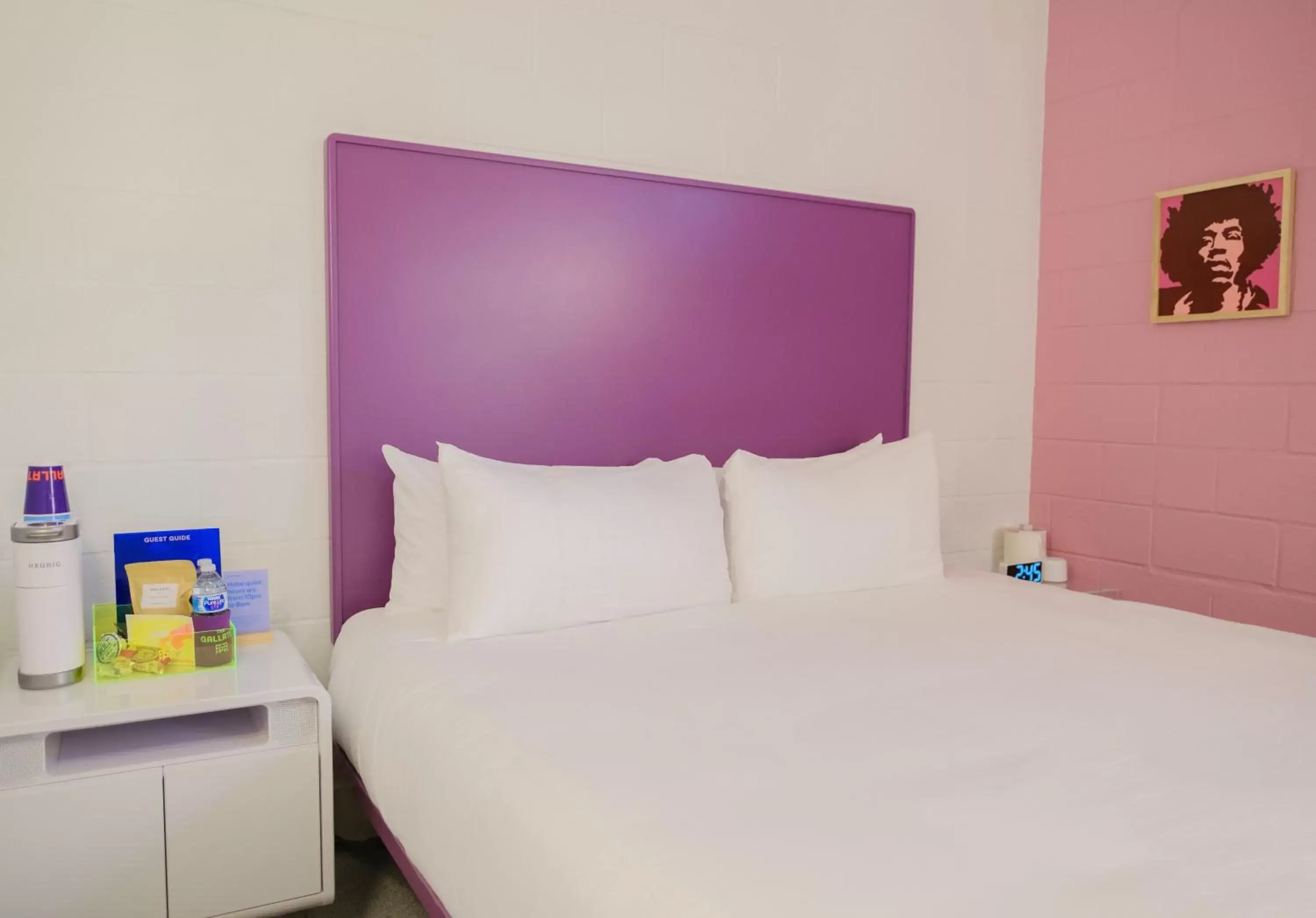 Economy King Room 211 in The Gallatin Economy King Room 211 in The Gallatin