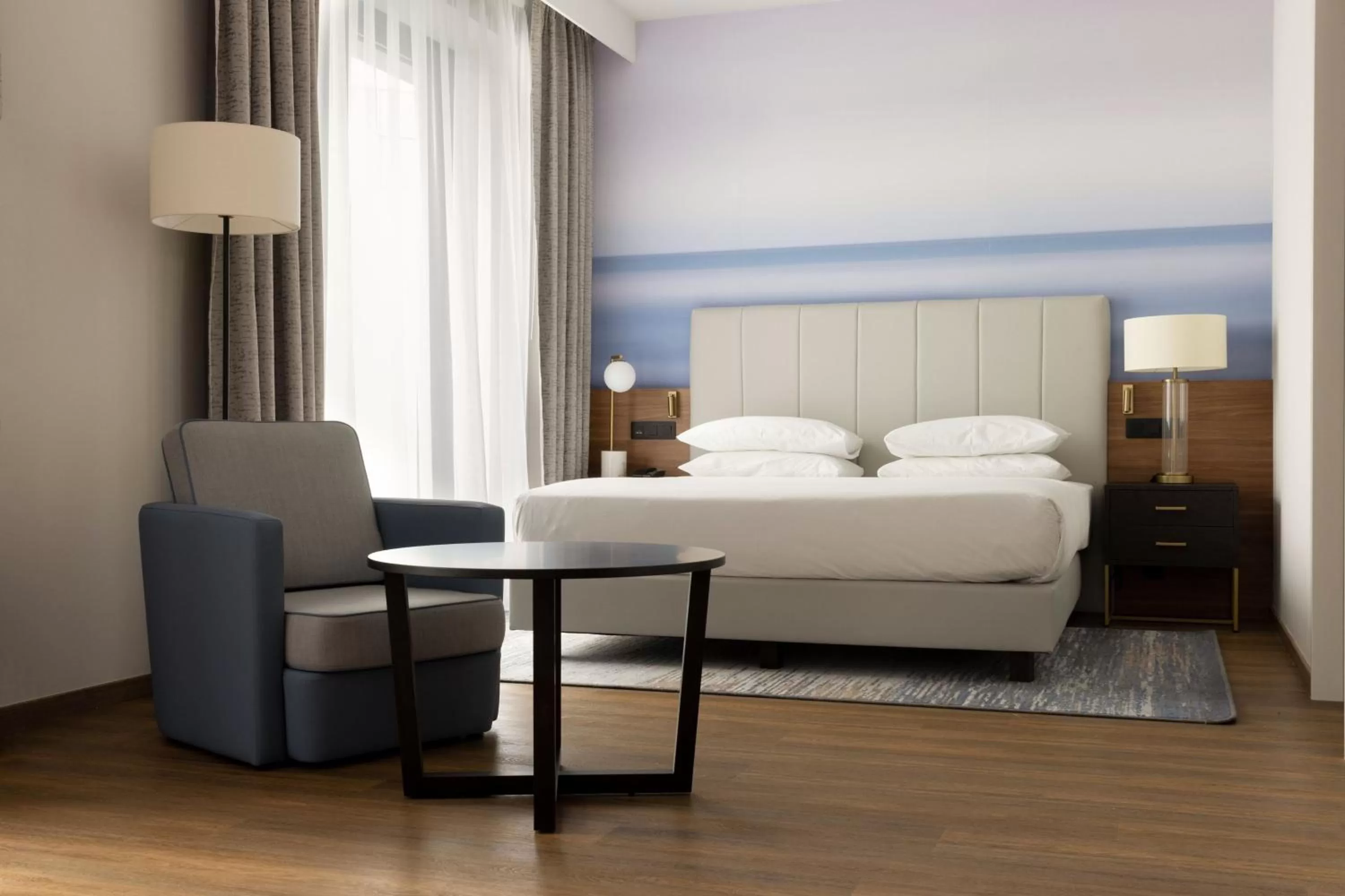 Photo of the whole room, Bed in Sheraton Nice