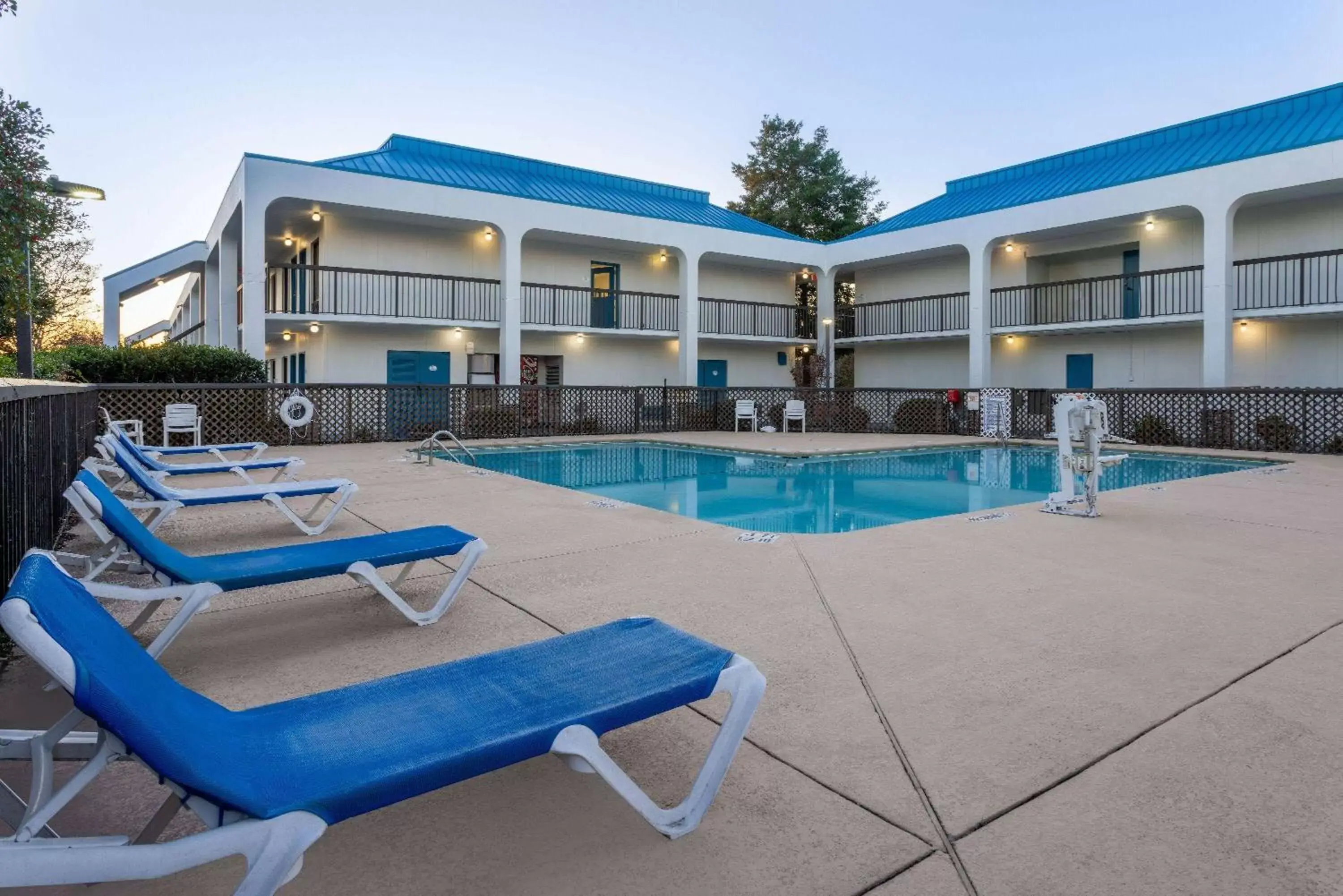 Studio 6 Suites Jacksonville, NC Studio 6 Suites Jacksonville, NC