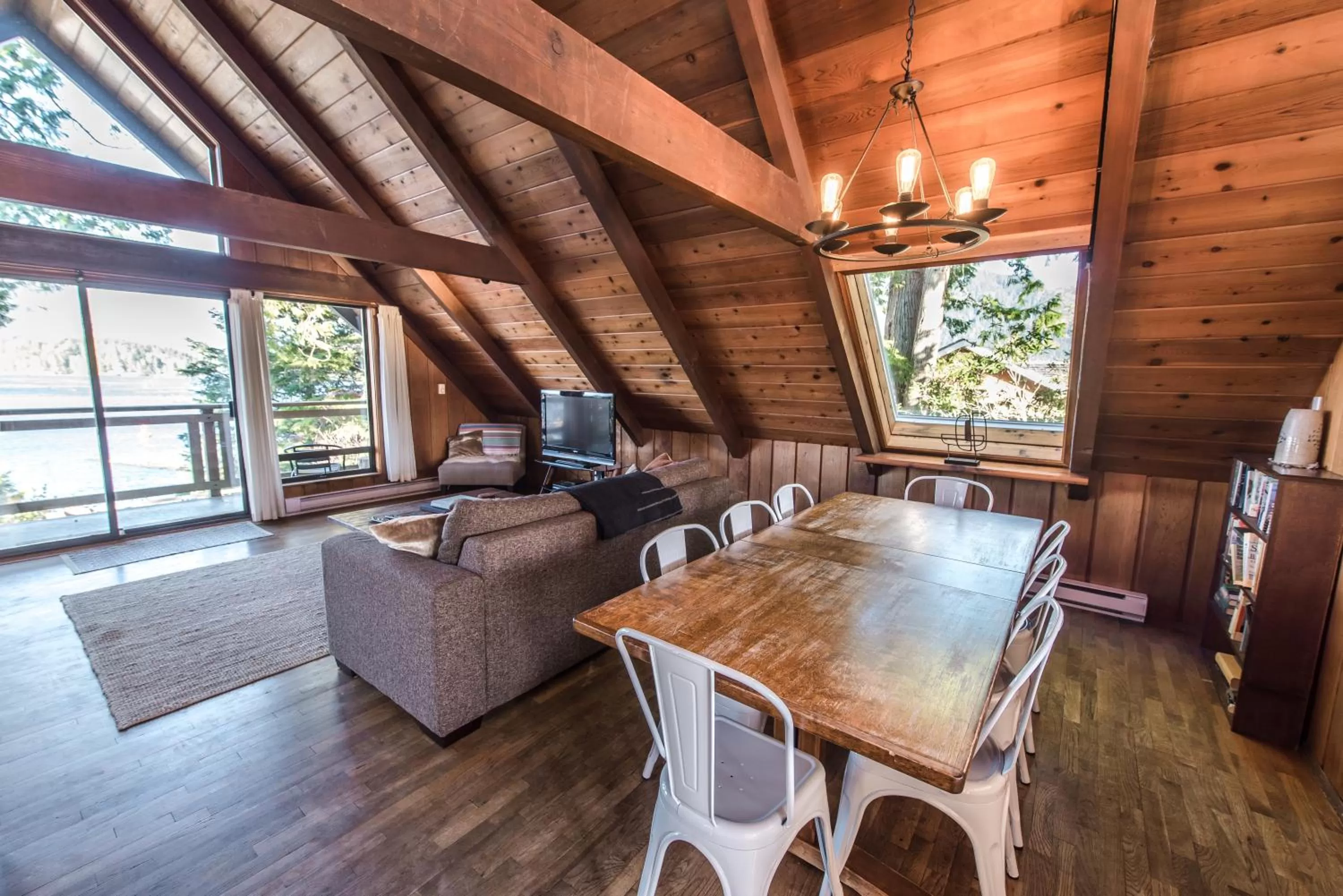 Living room in The Shoreline Tofino