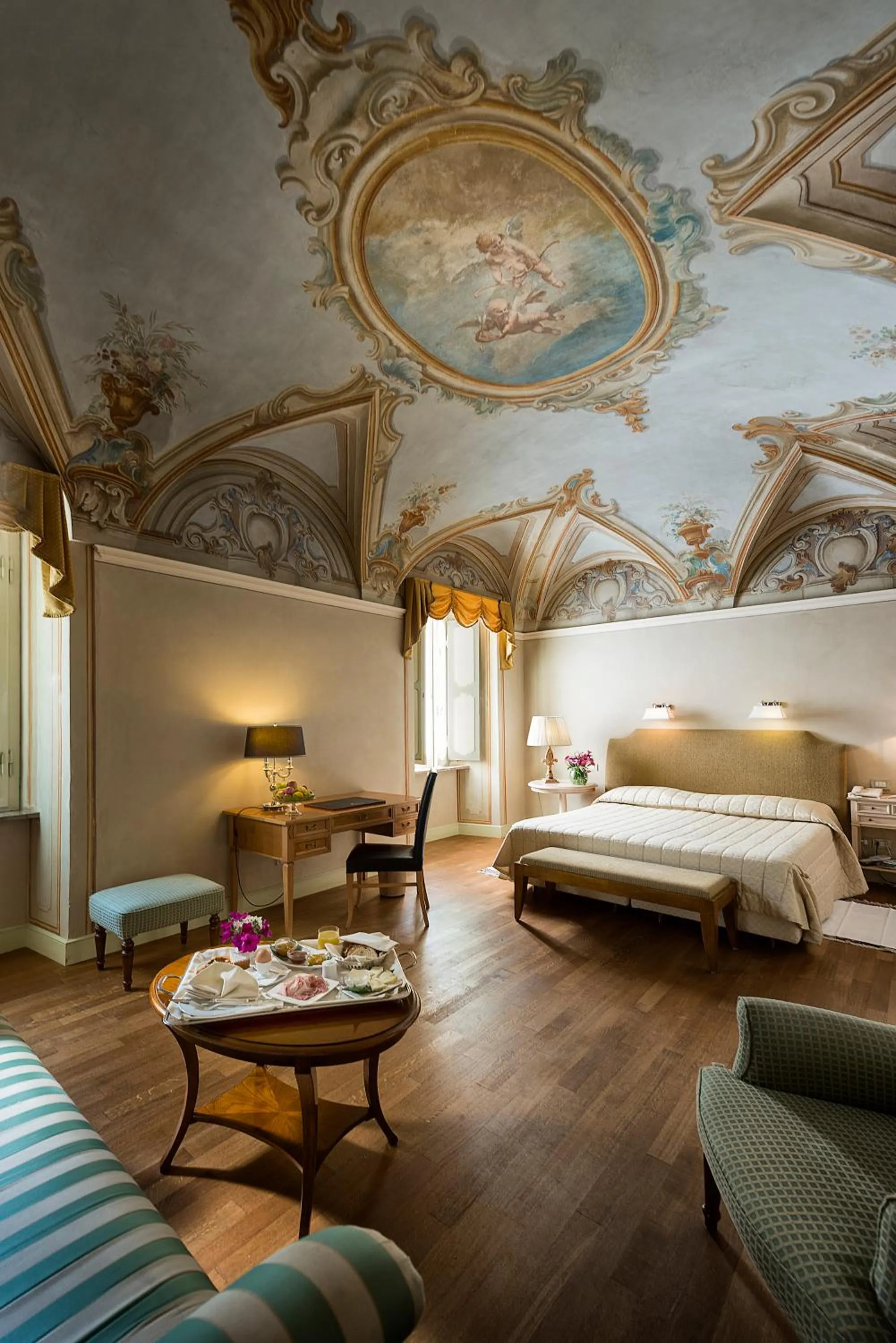 Photo of the whole room, Bed in Posta Donini 1579 - UNA Esperienze