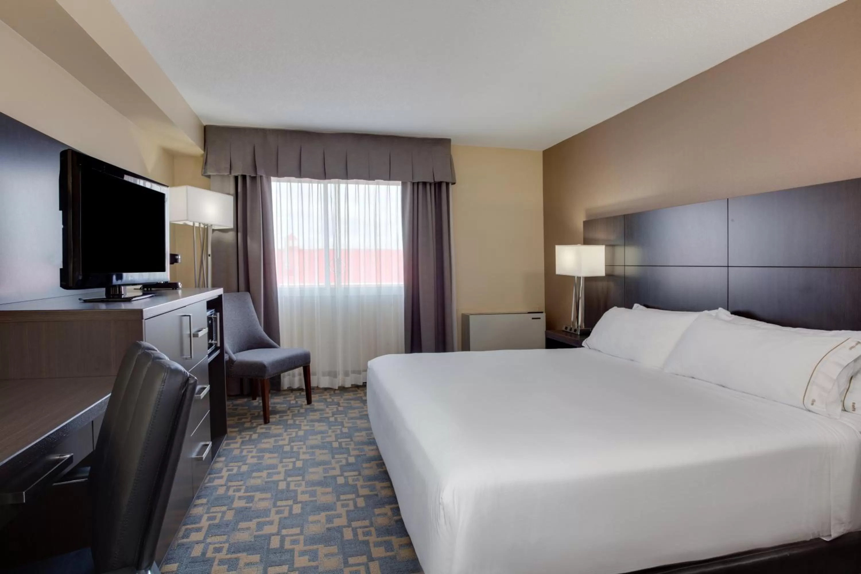 Photo of the whole room, Bed in Holiday Inn Express Hotel & Suites Uptown Fredericton by IHG