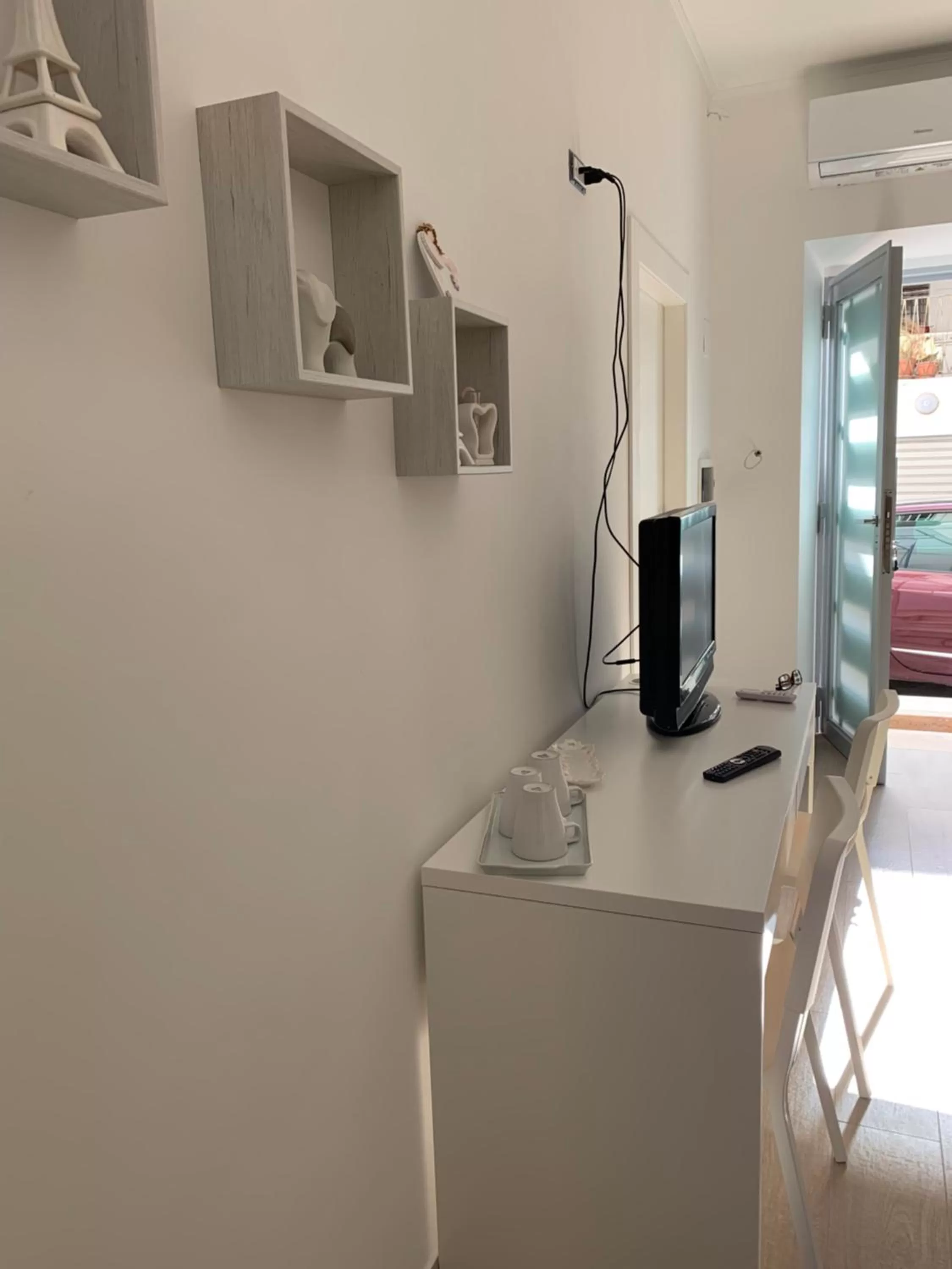 TV and multimedia, TV/Entertainment Center in La Rosa del Vesuvio