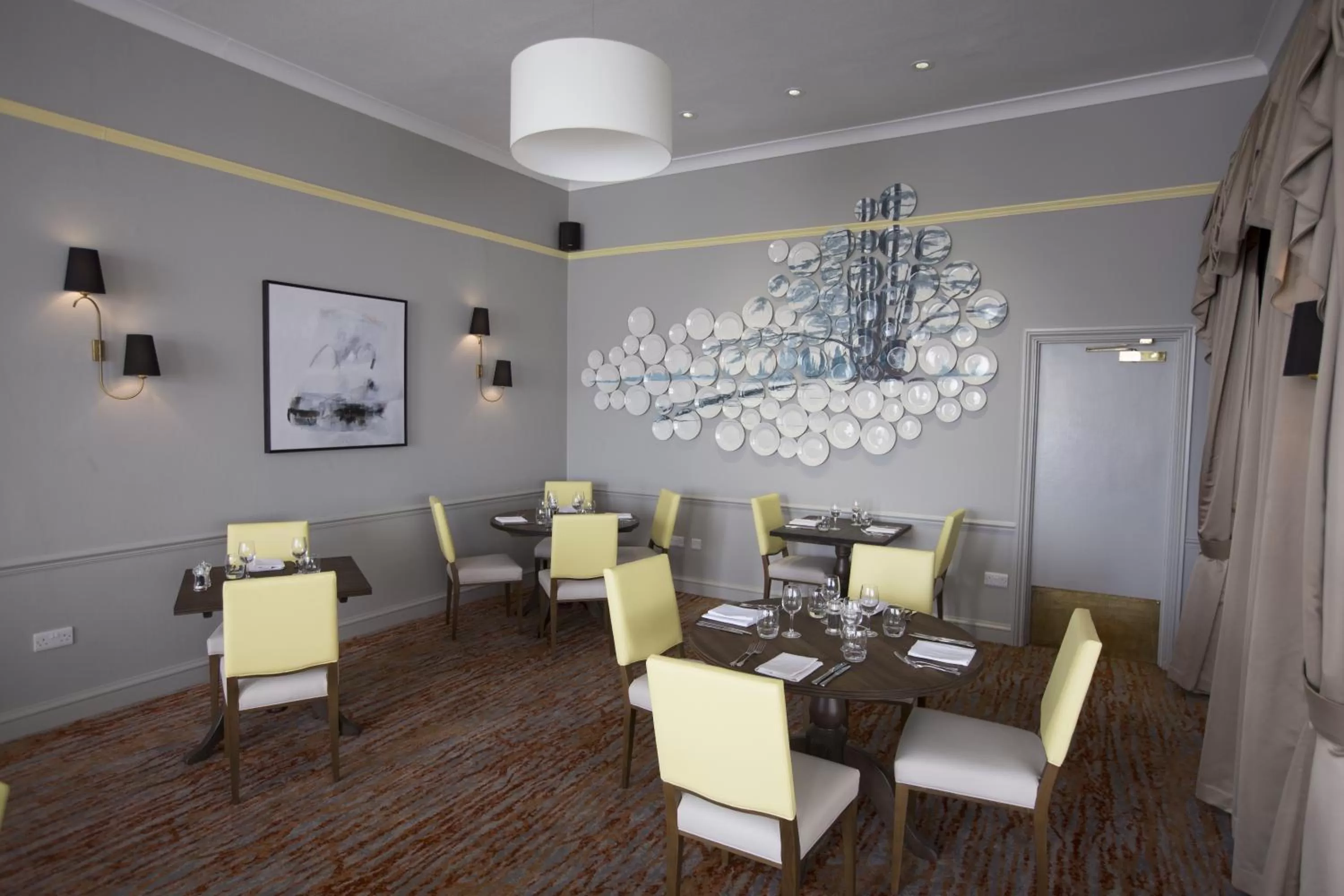 Restaurant/places to eat in Mercure Bristol North The Grange Hotel