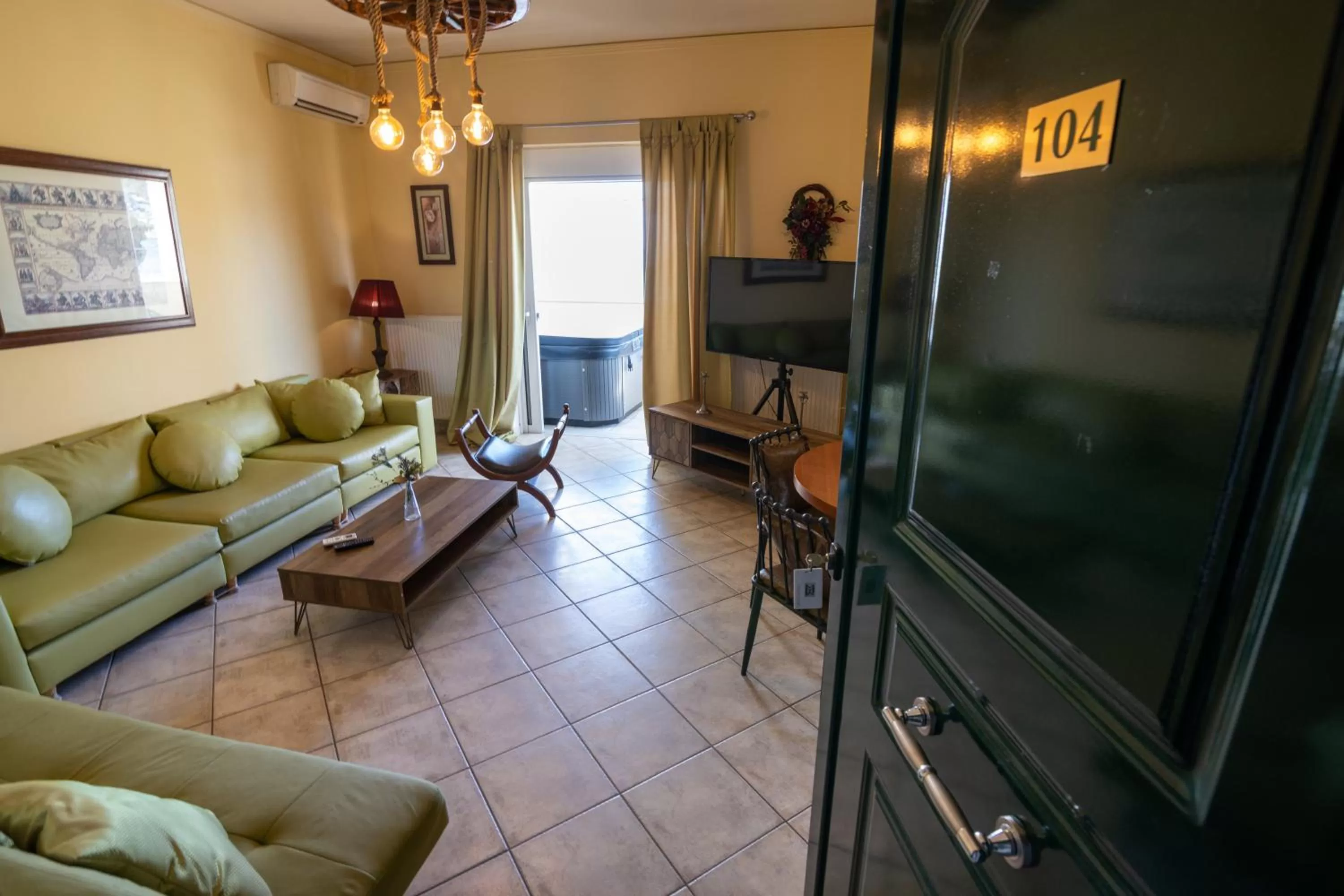 TV and multimedia in Votsalakia Hotel & Luxury Apartments