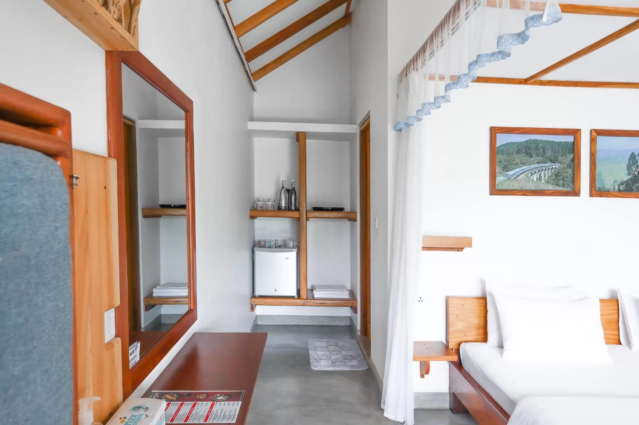 Bedroom, Bed in The One Ella