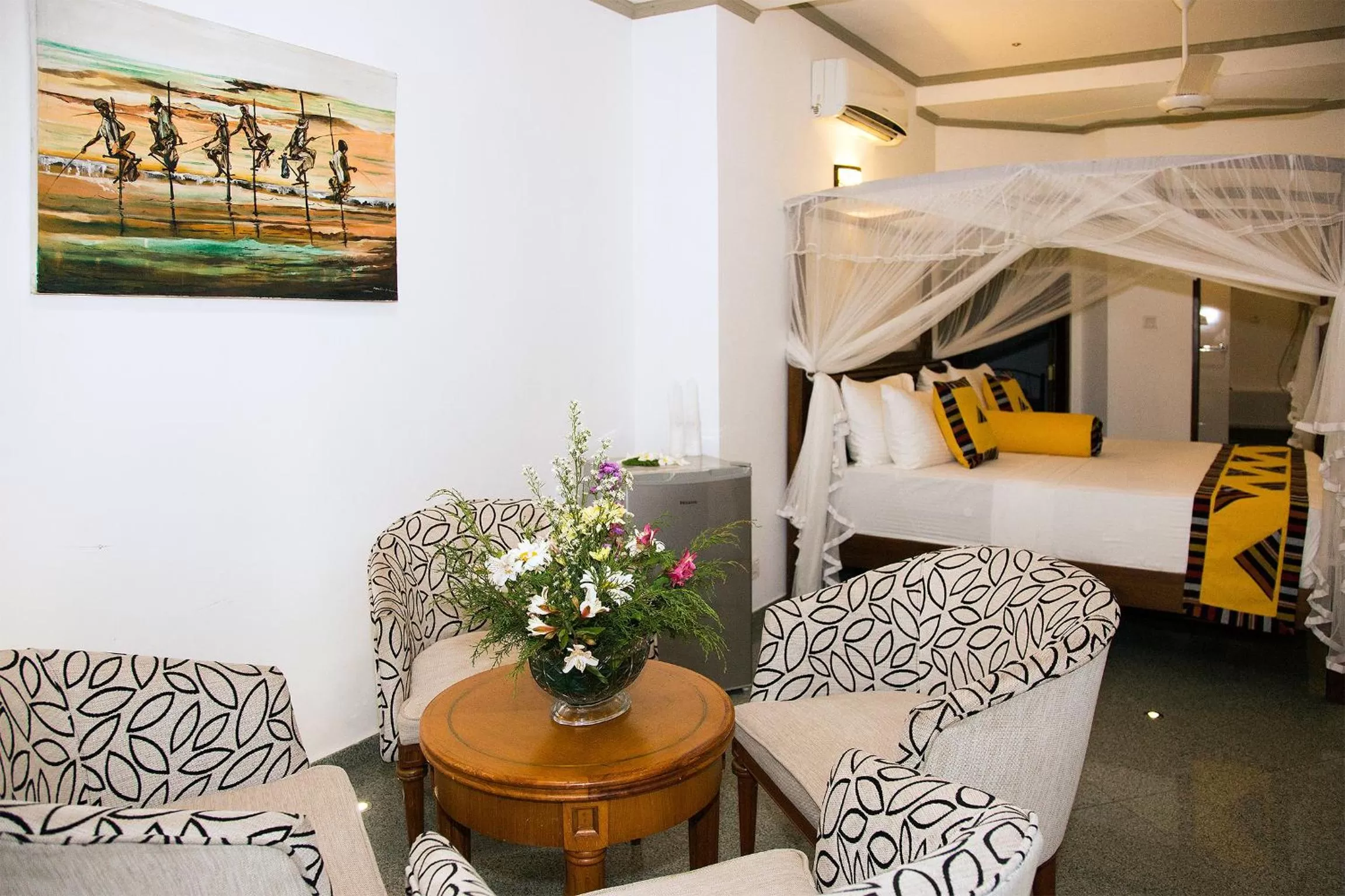 Photo of the whole room, Bed in Suriya Arana