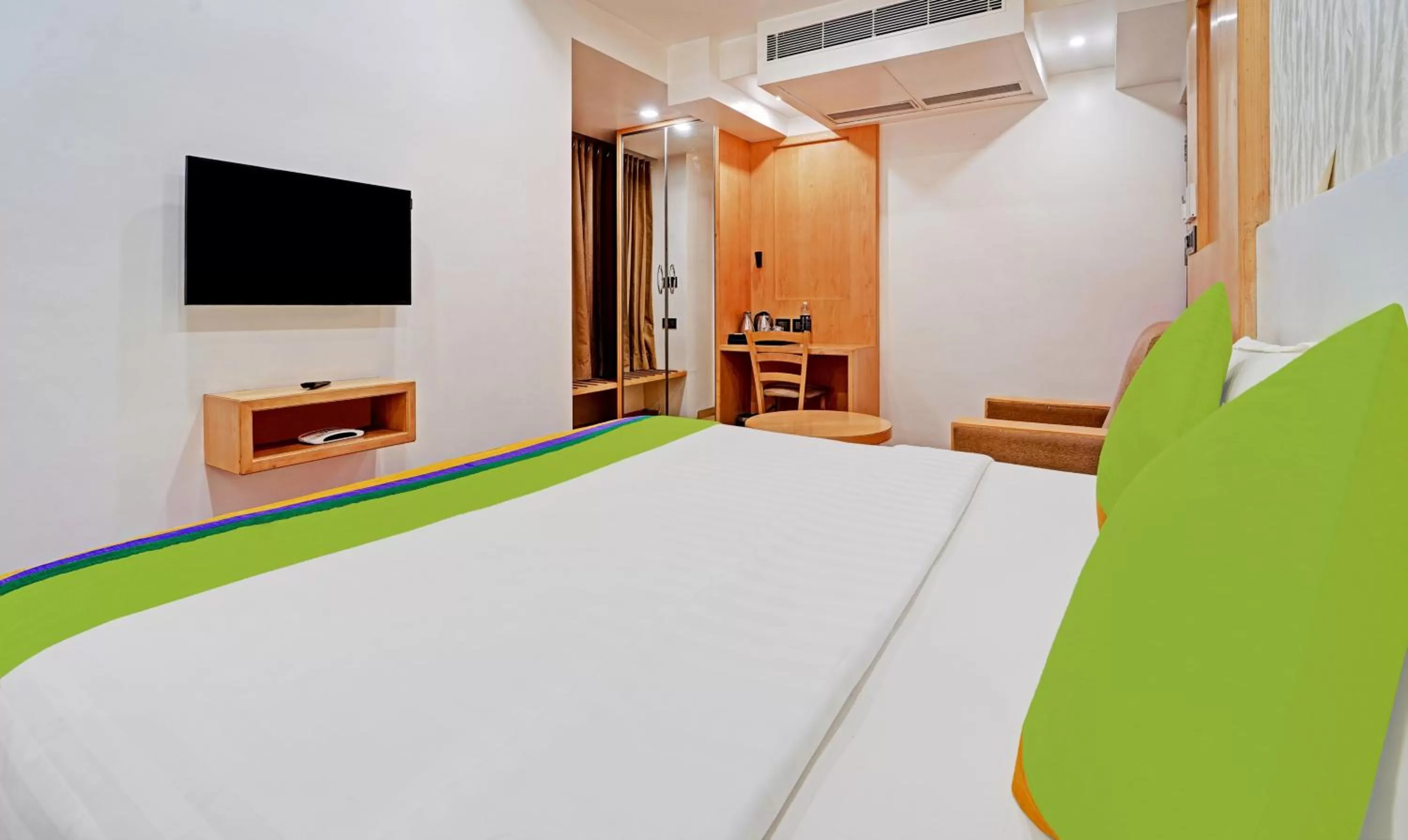 Bedroom, Bed in Treebo Vinayak Inn, 600 Mts From Coimbatore Railway Station