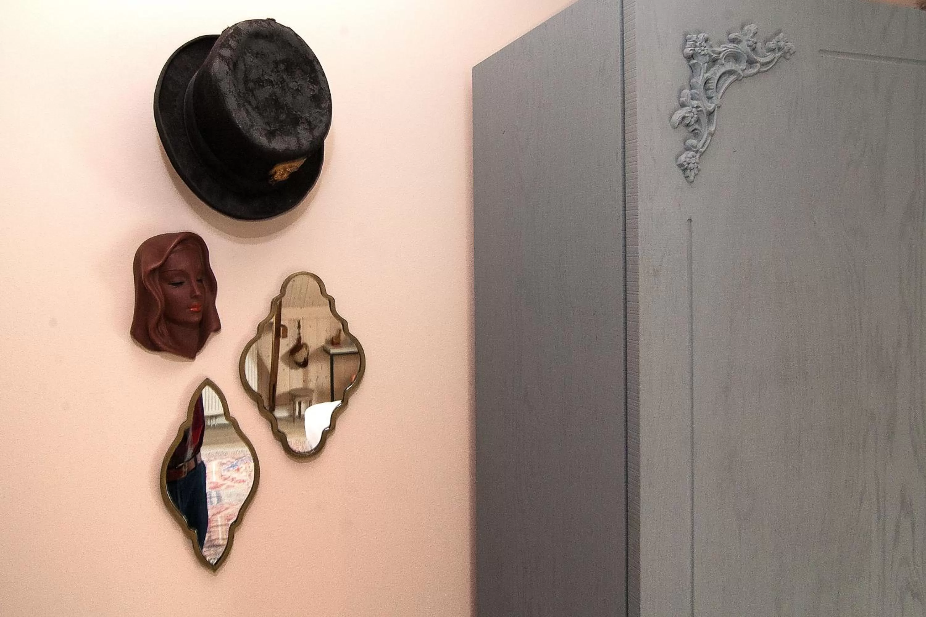 Decorative detail in Herberg Swaen aan de Brink