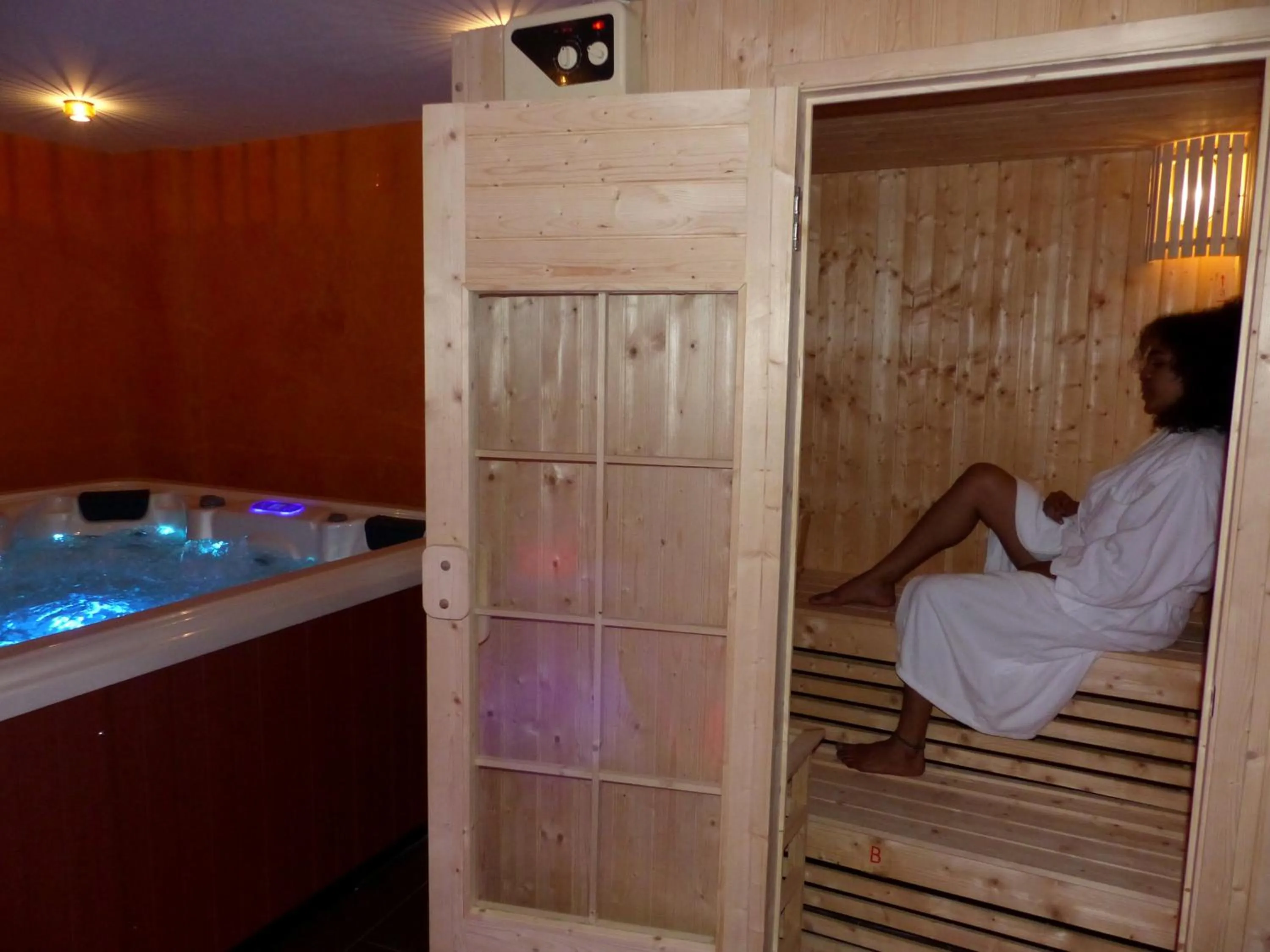 Massage, Spa/Wellness in Days Hotel & Suites by Wyndham Dakar