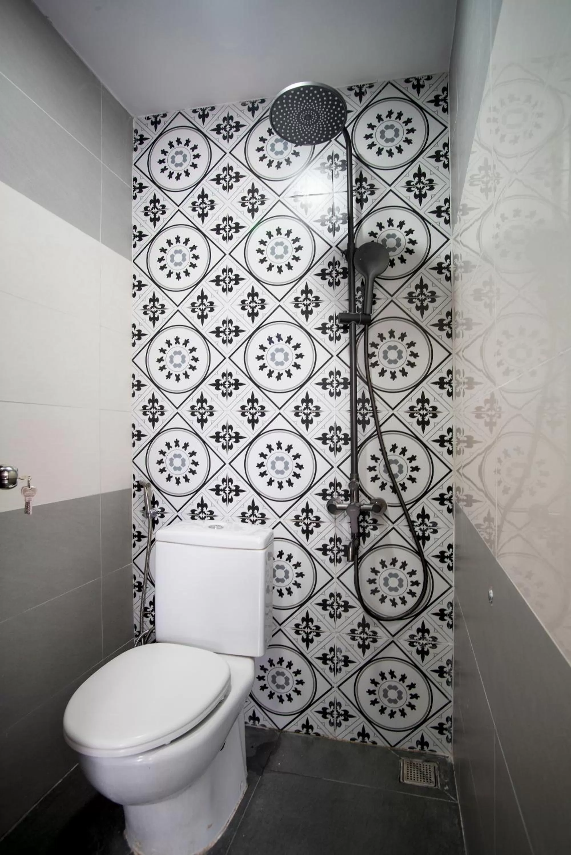 Toilet in SAZI BEN THANH Hotel HCM