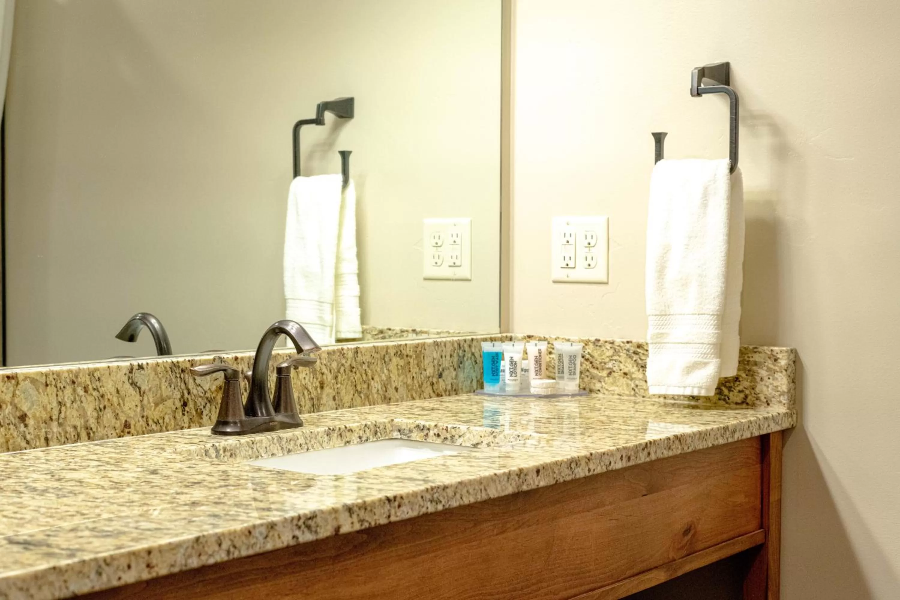 Bathroom in Sawtelle Mountain Resort