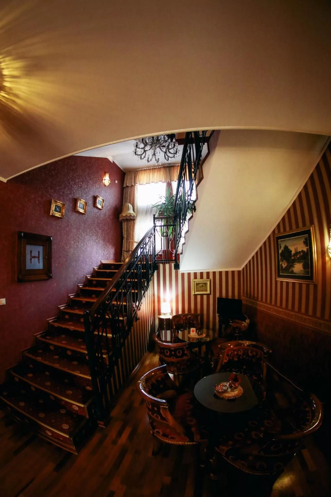 Communal lounge/ TV room in Garni Hotel Andric