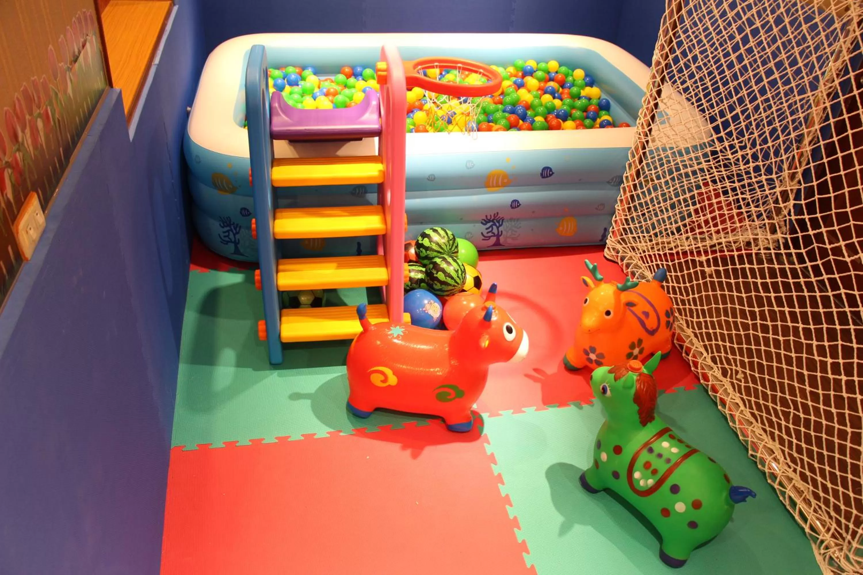 Children play ground in Constellation Coast B&B