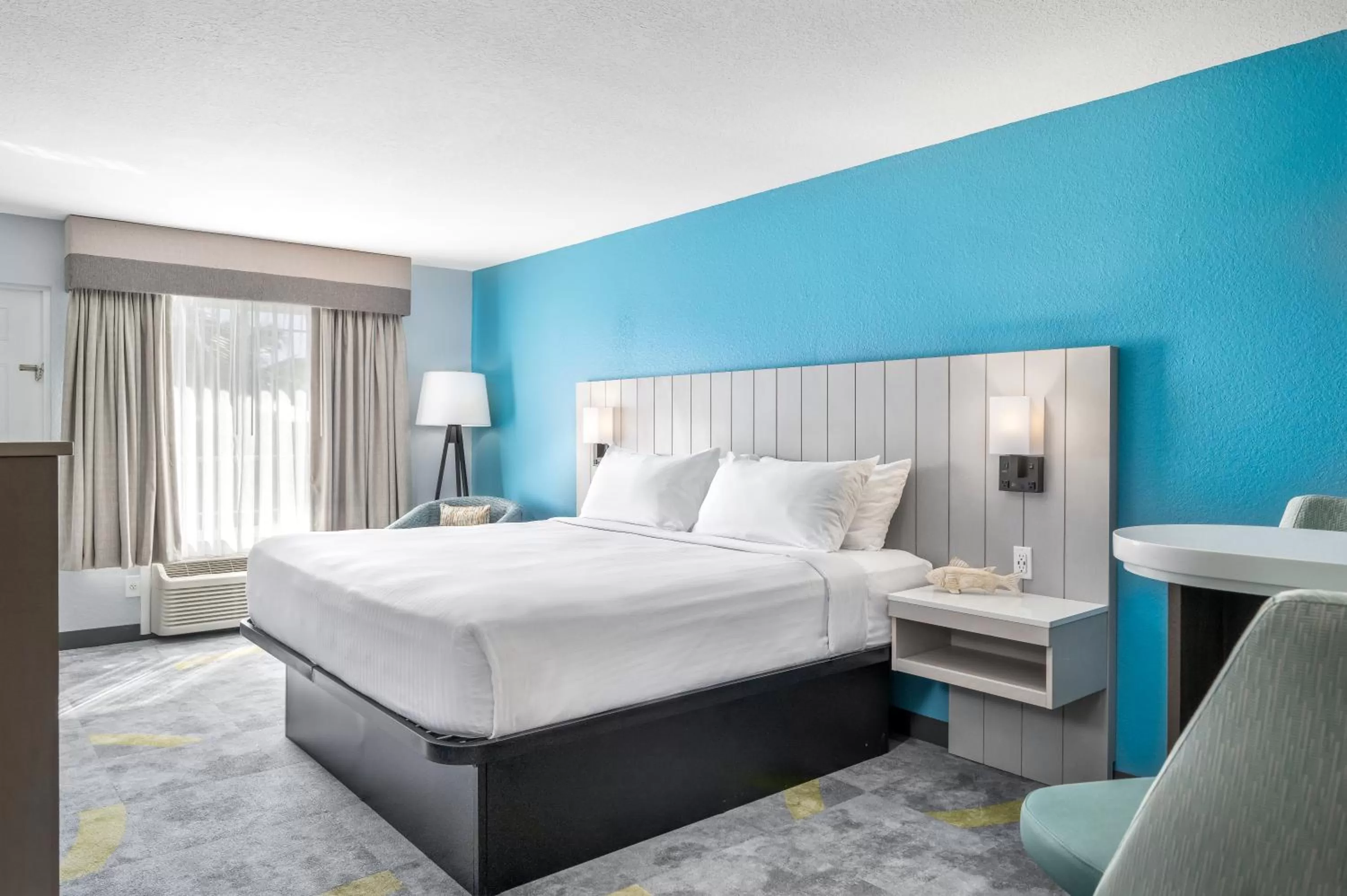 Bedroom, Bed in Capt Hirams Resort